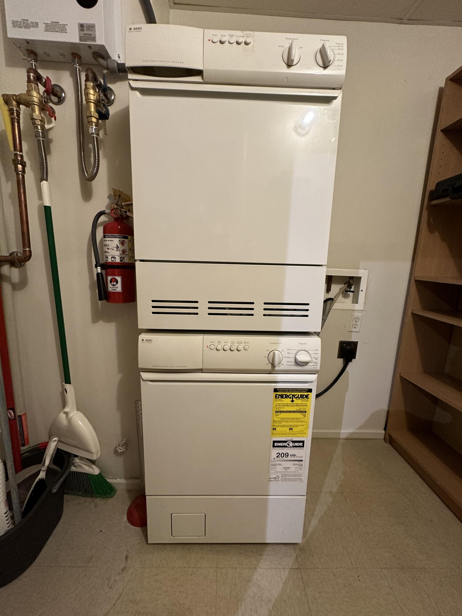 Photo 5 — 400 Copper Avenue NE APT 105