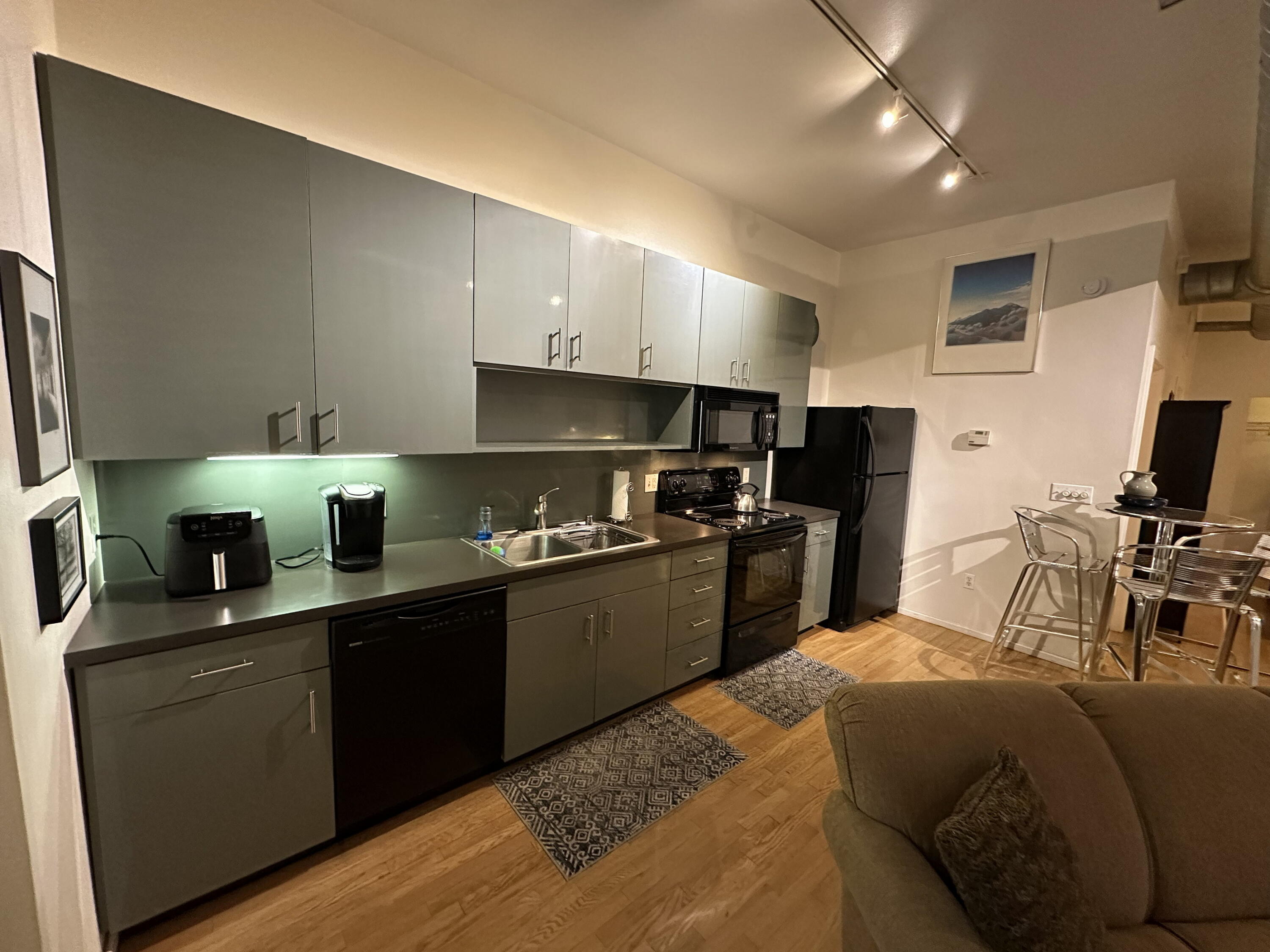 Photo 17 — 400 Copper Avenue NE APT 105