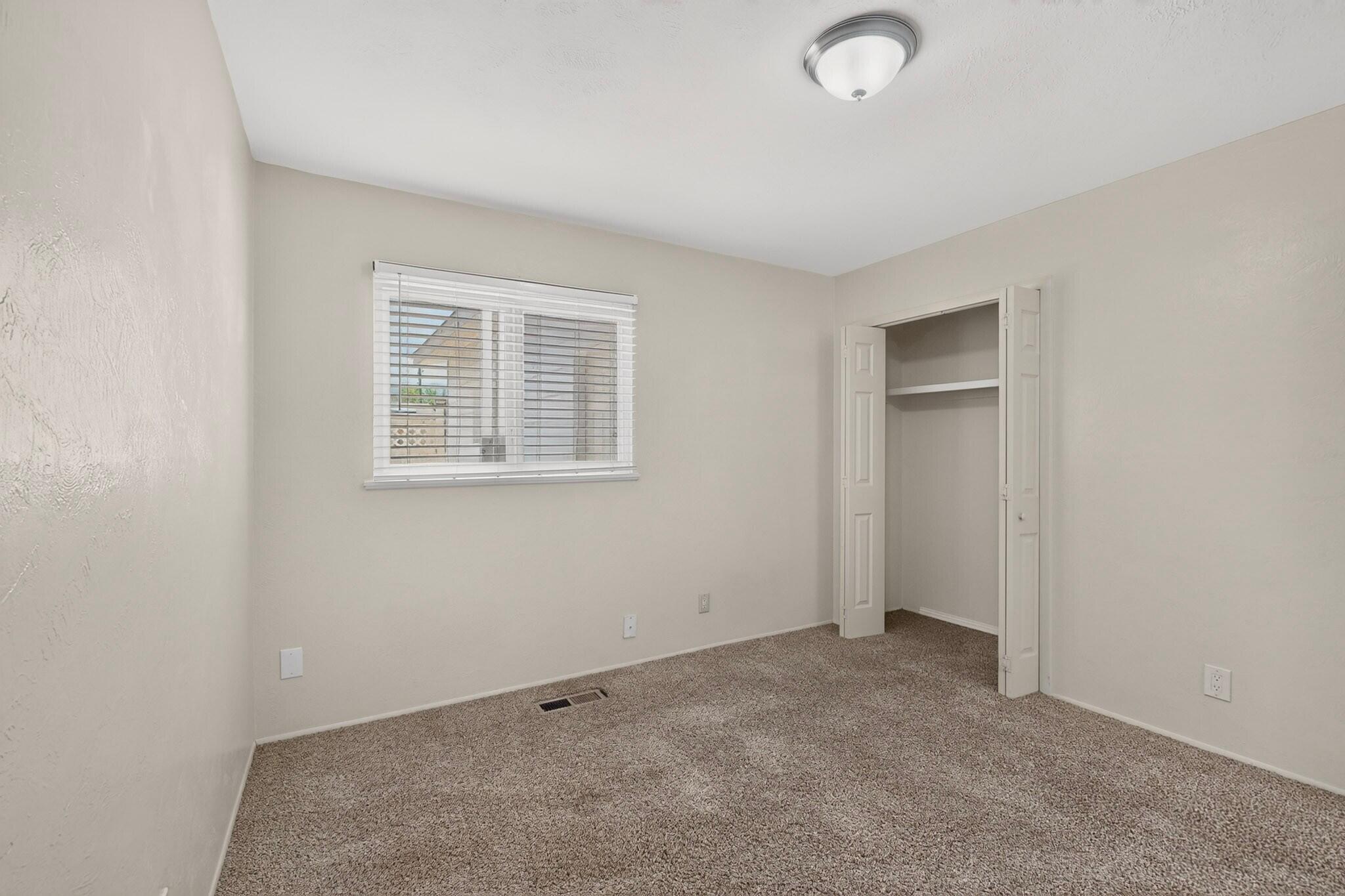 Photo 14 — 1405 Betts Street NE