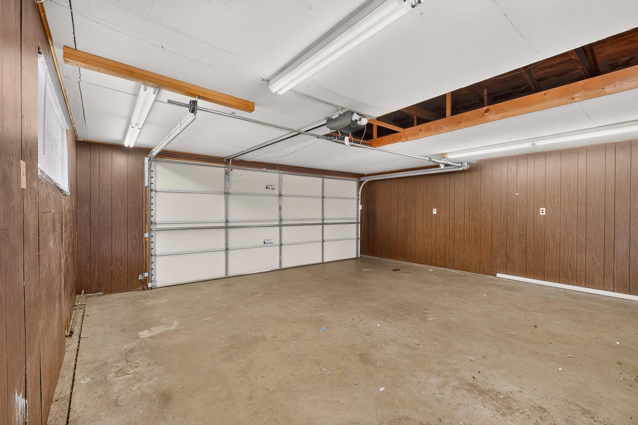 Photo 8 — 1405 Betts Street NE