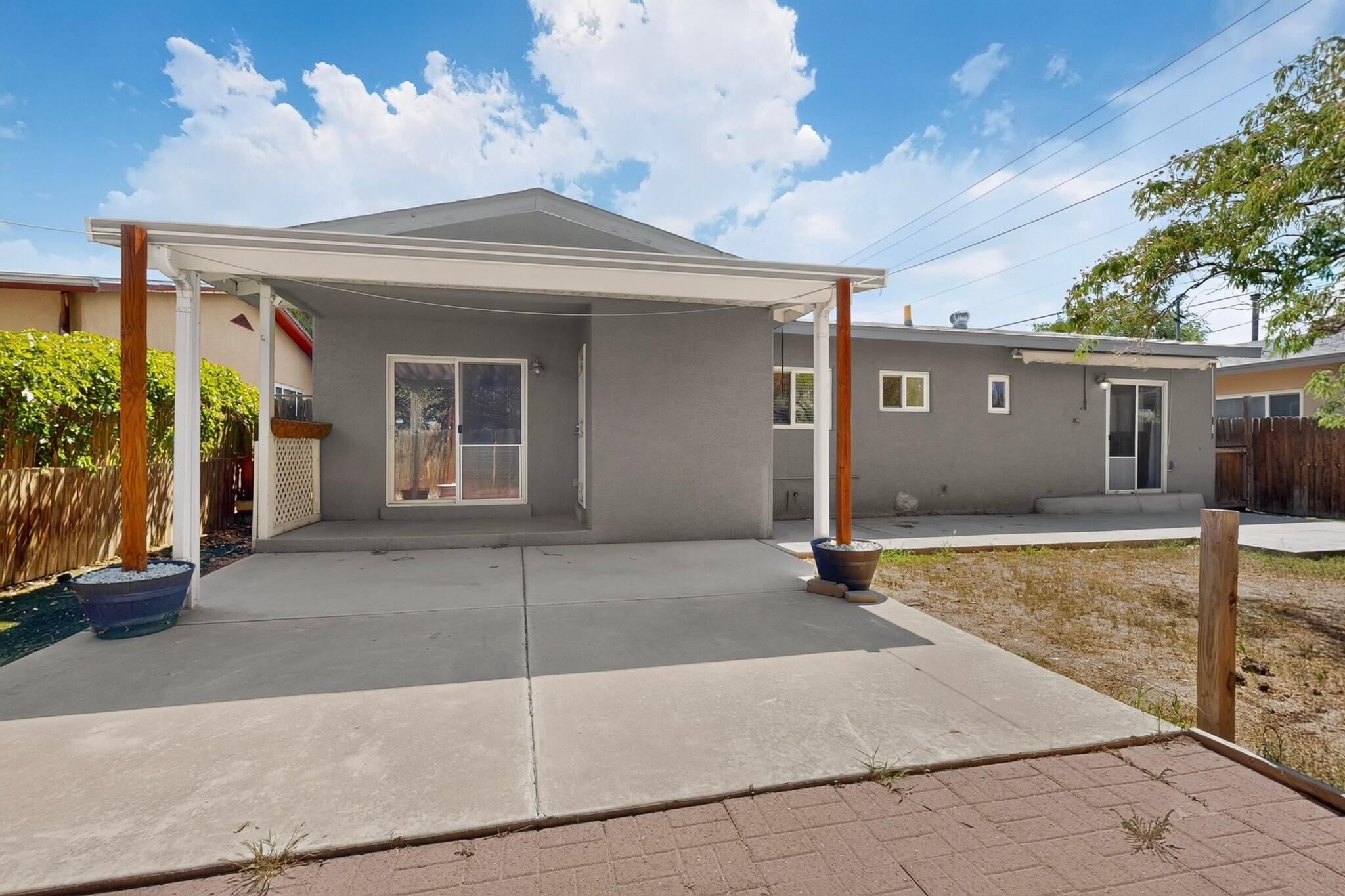 Photo 5 — 1405 Betts Street NE