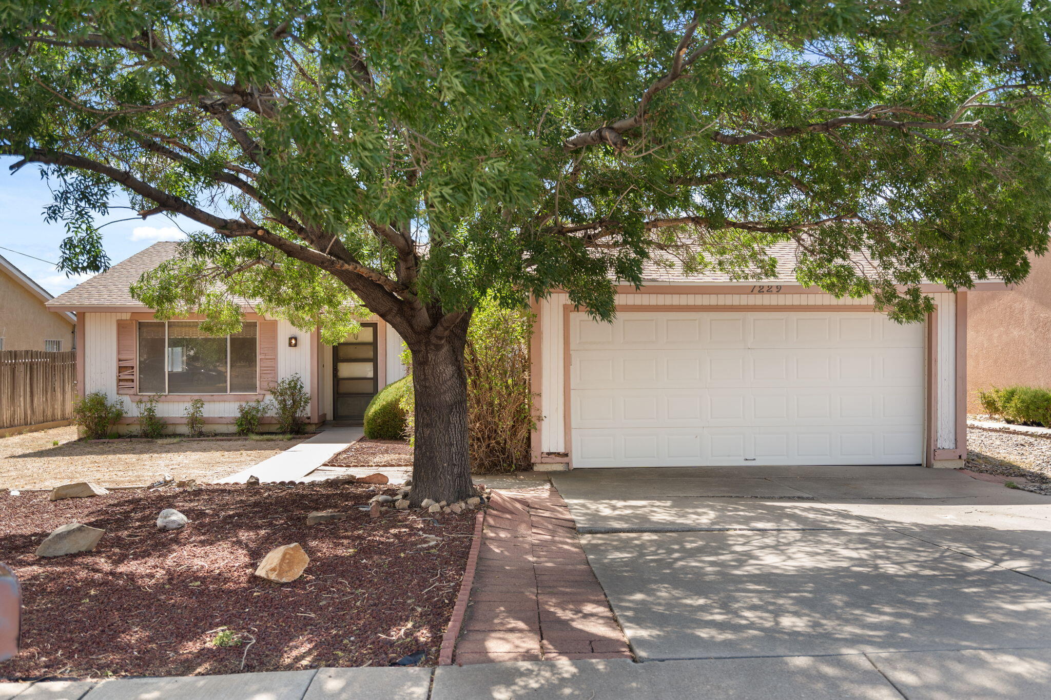 1229 Hiawatha Drive NE, Albuquerque, NM 87112