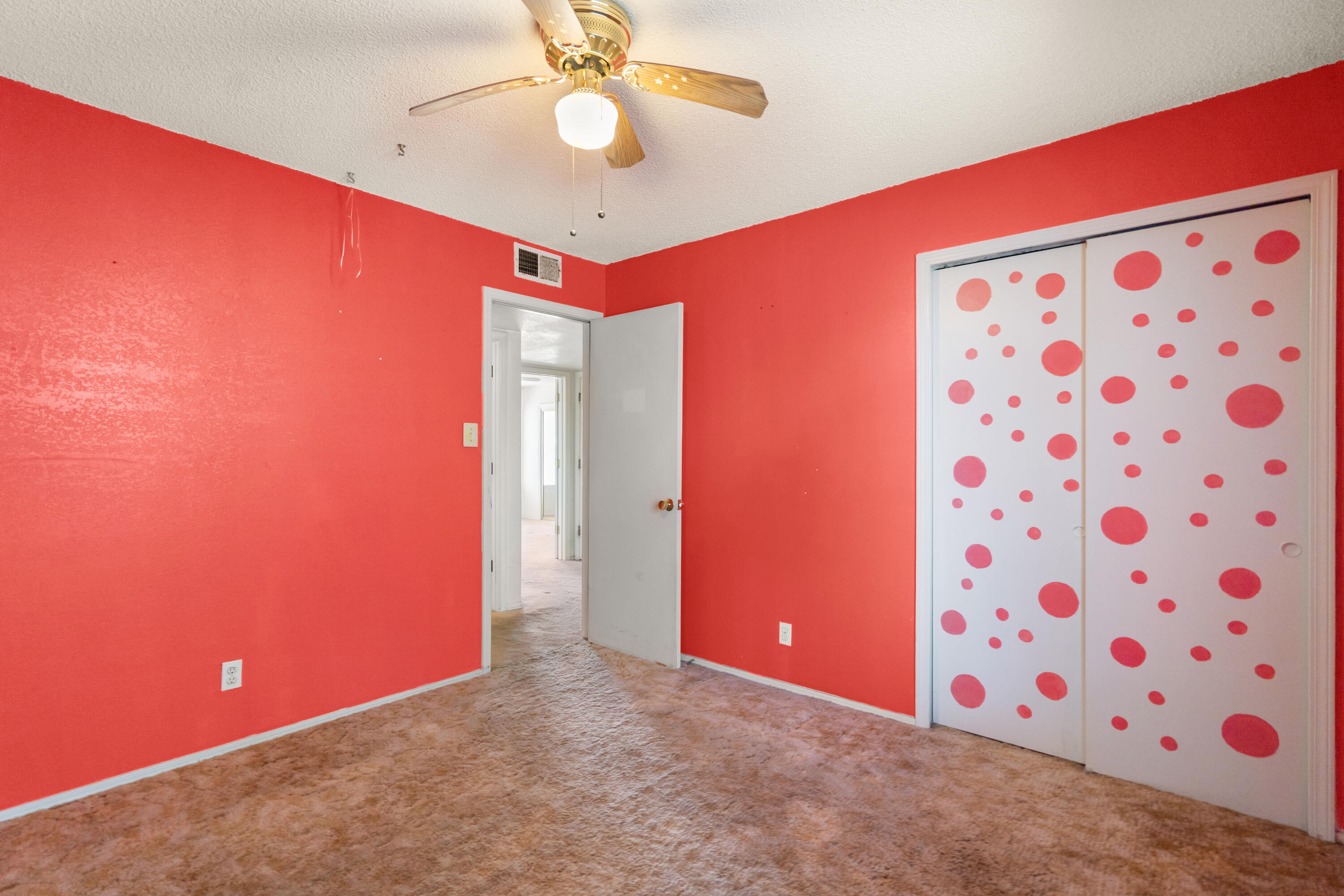 Photo 8 — 1229 Hiawatha Drive NE