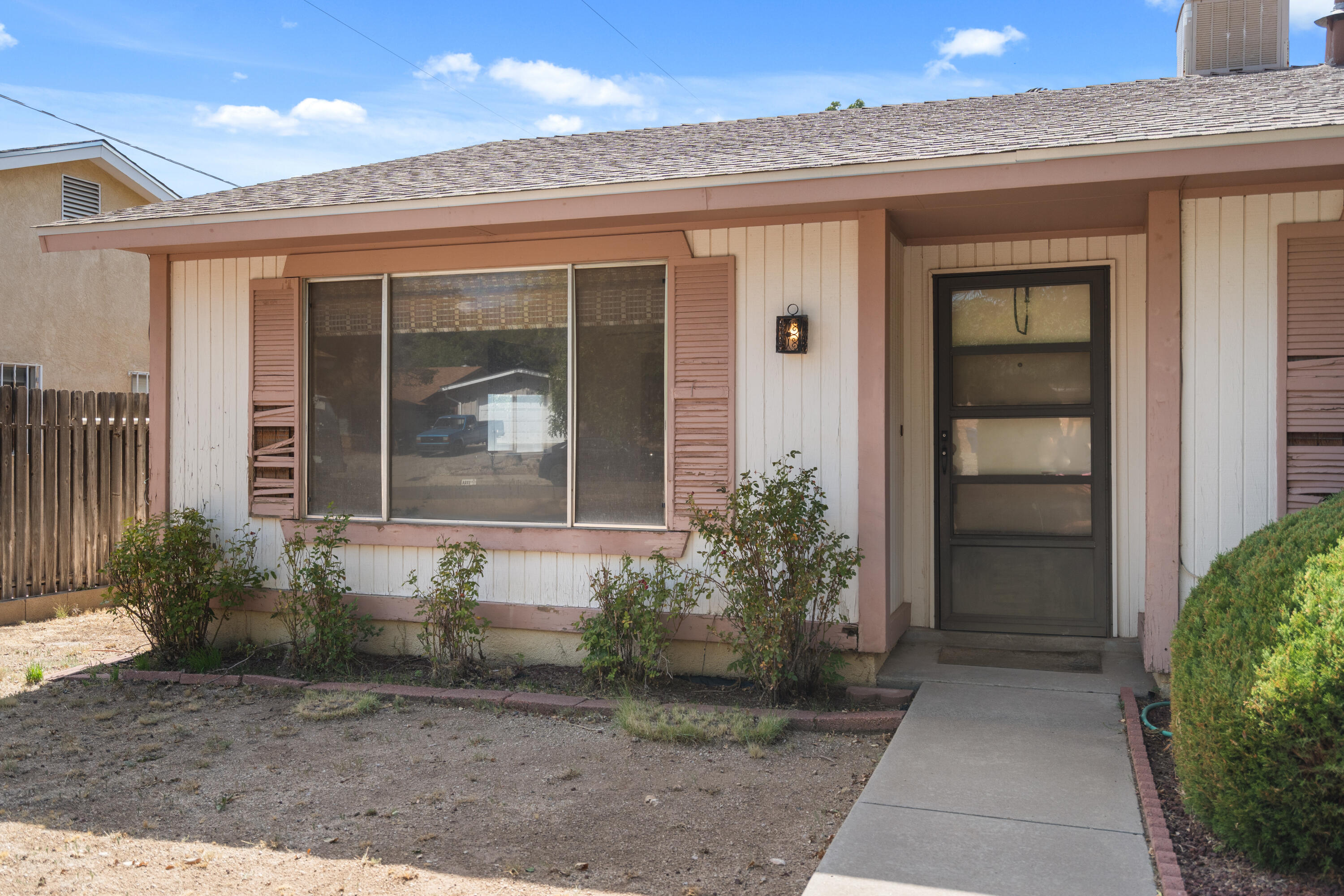 Photo 13 — 1229 Hiawatha Drive NE