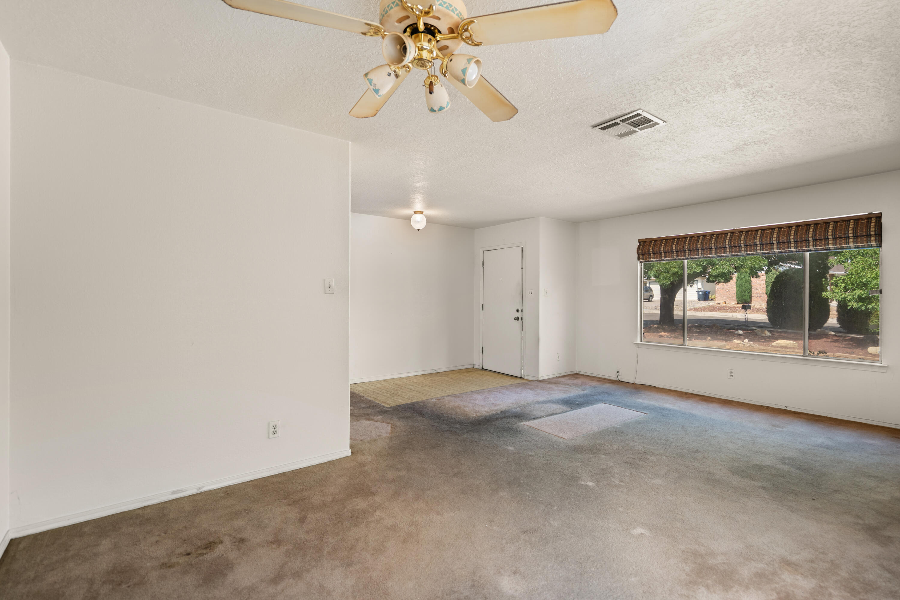 Photo 18 — 1229 Hiawatha Drive NE
