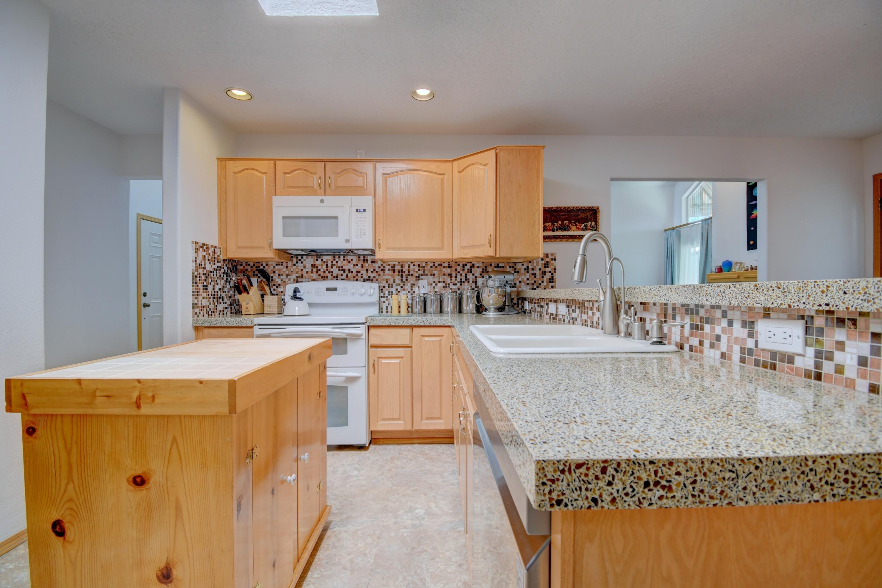 Photo 17 — 6115 Tallsman Drive NW