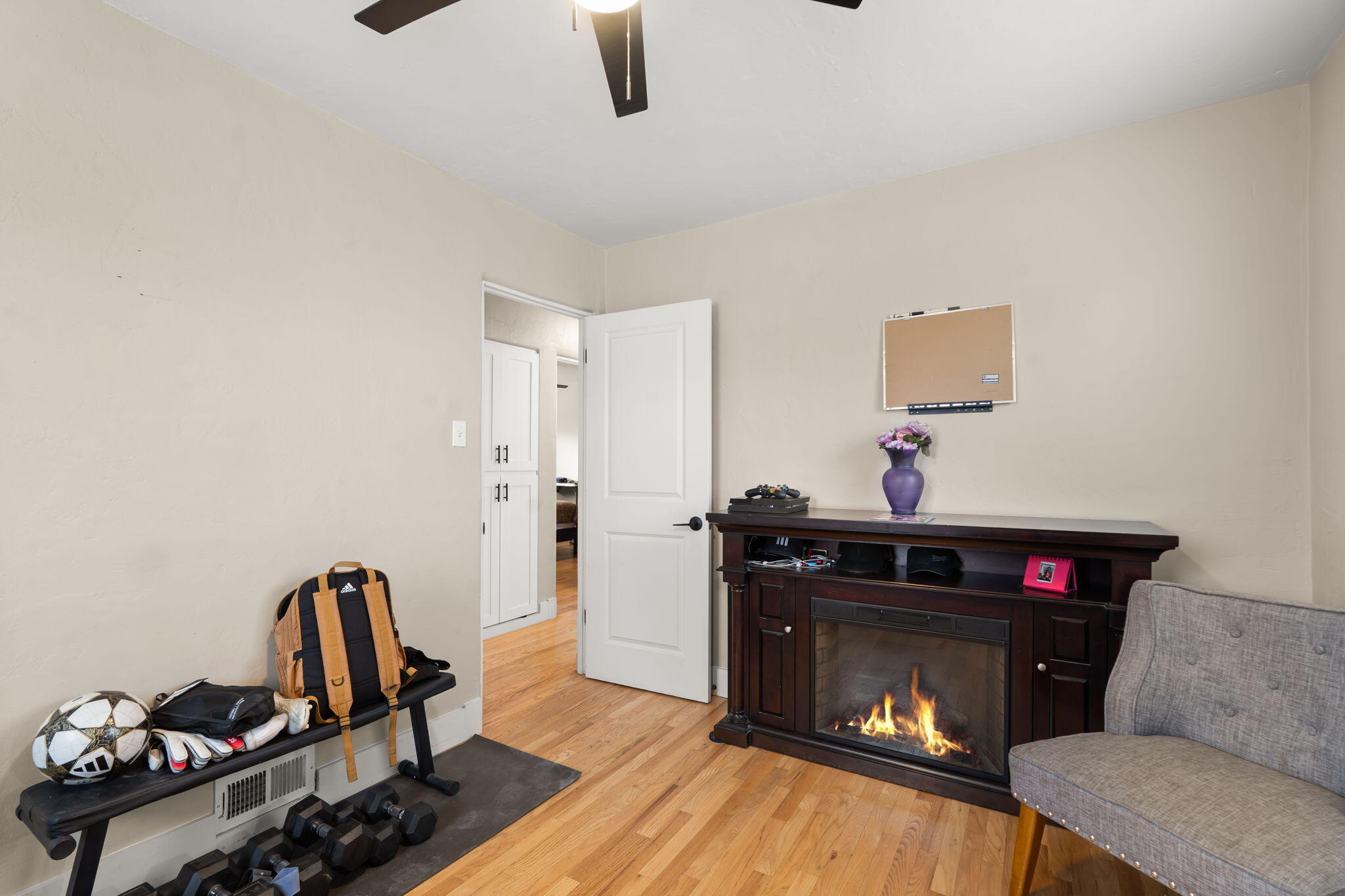 Photo 8 — 438 Truman Street NE
