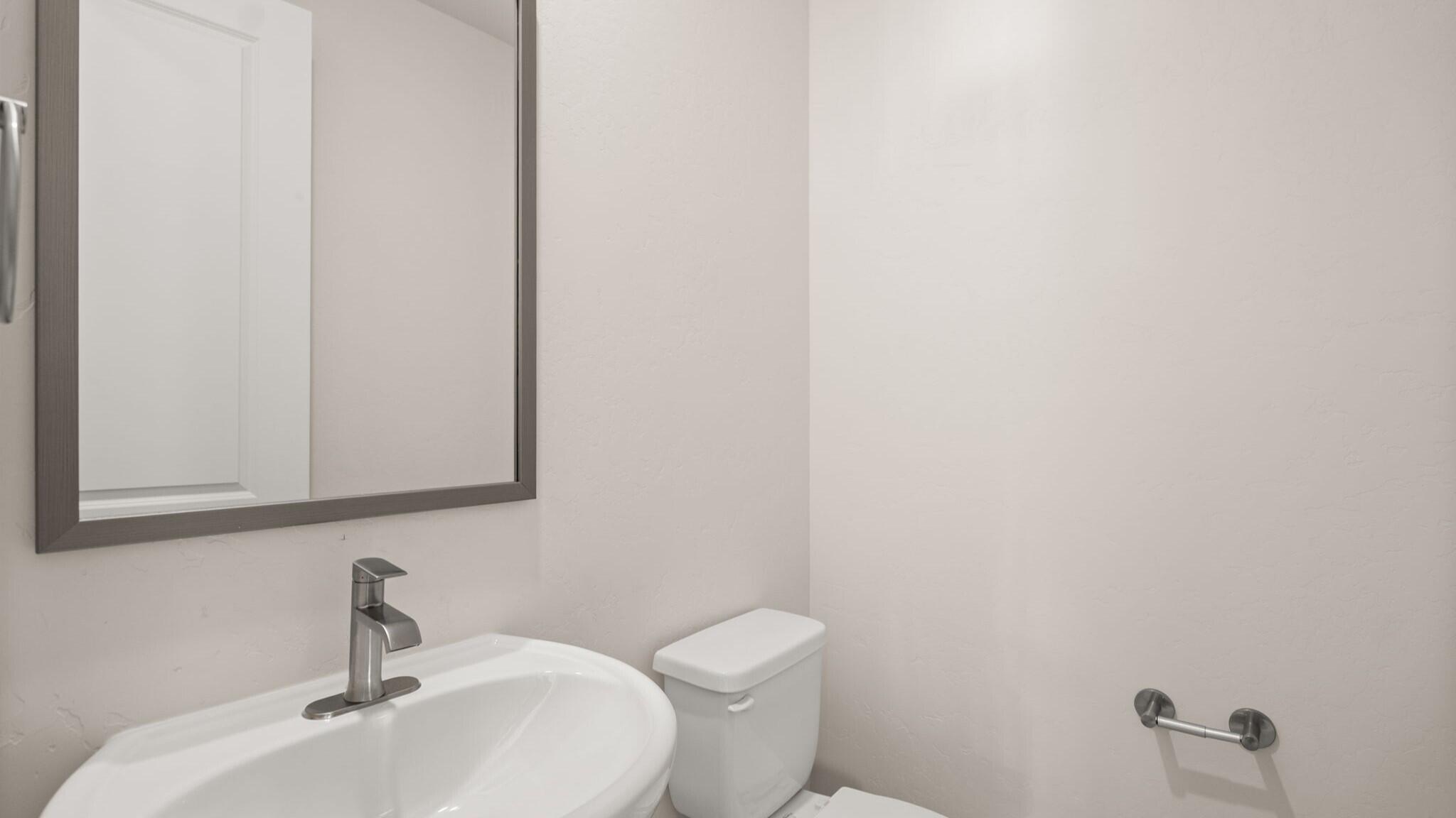 Photo 15 — 2459 Marble Avenue NE