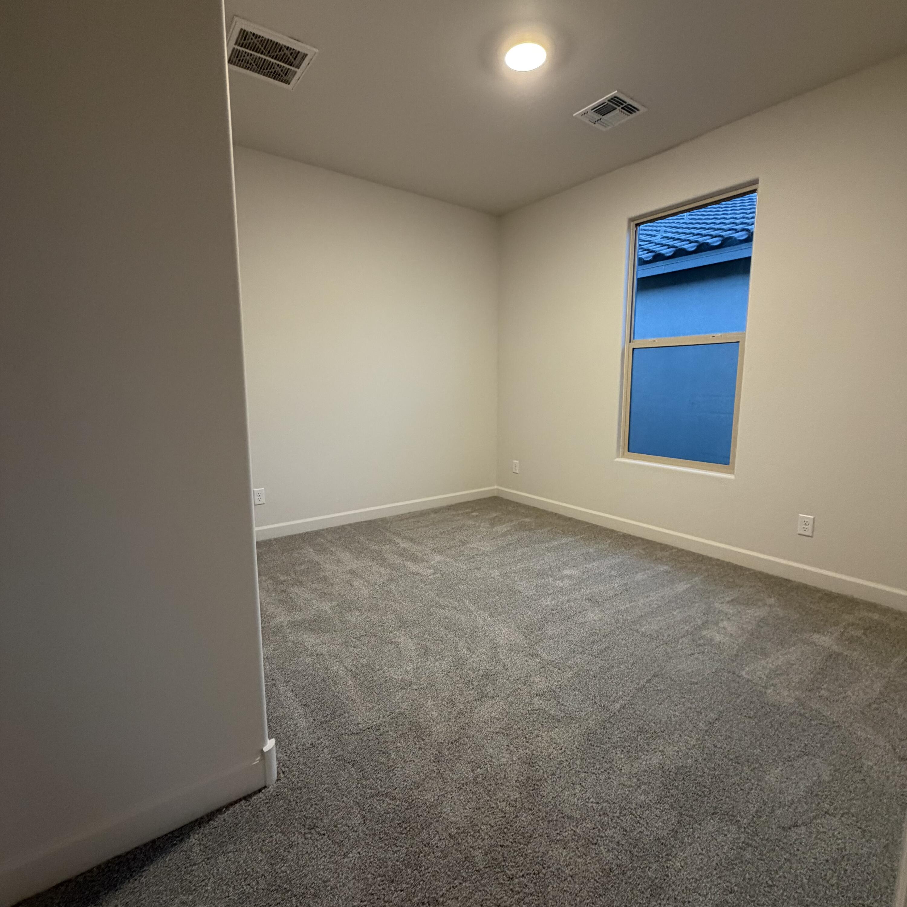 Photo 16 — 2452 Marble Avenue NE