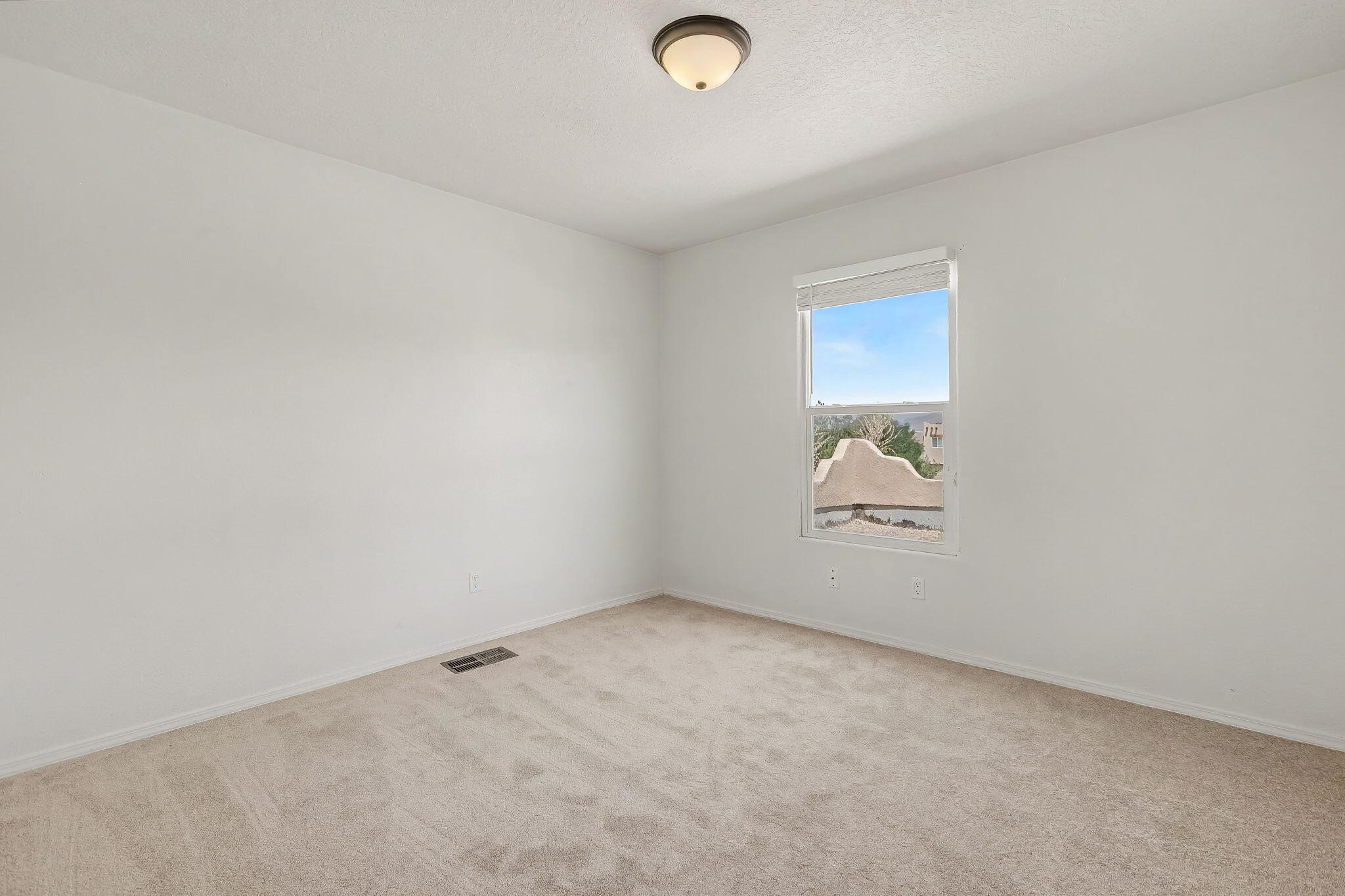 Photo 13 — 10849 Pizzo Drive NW