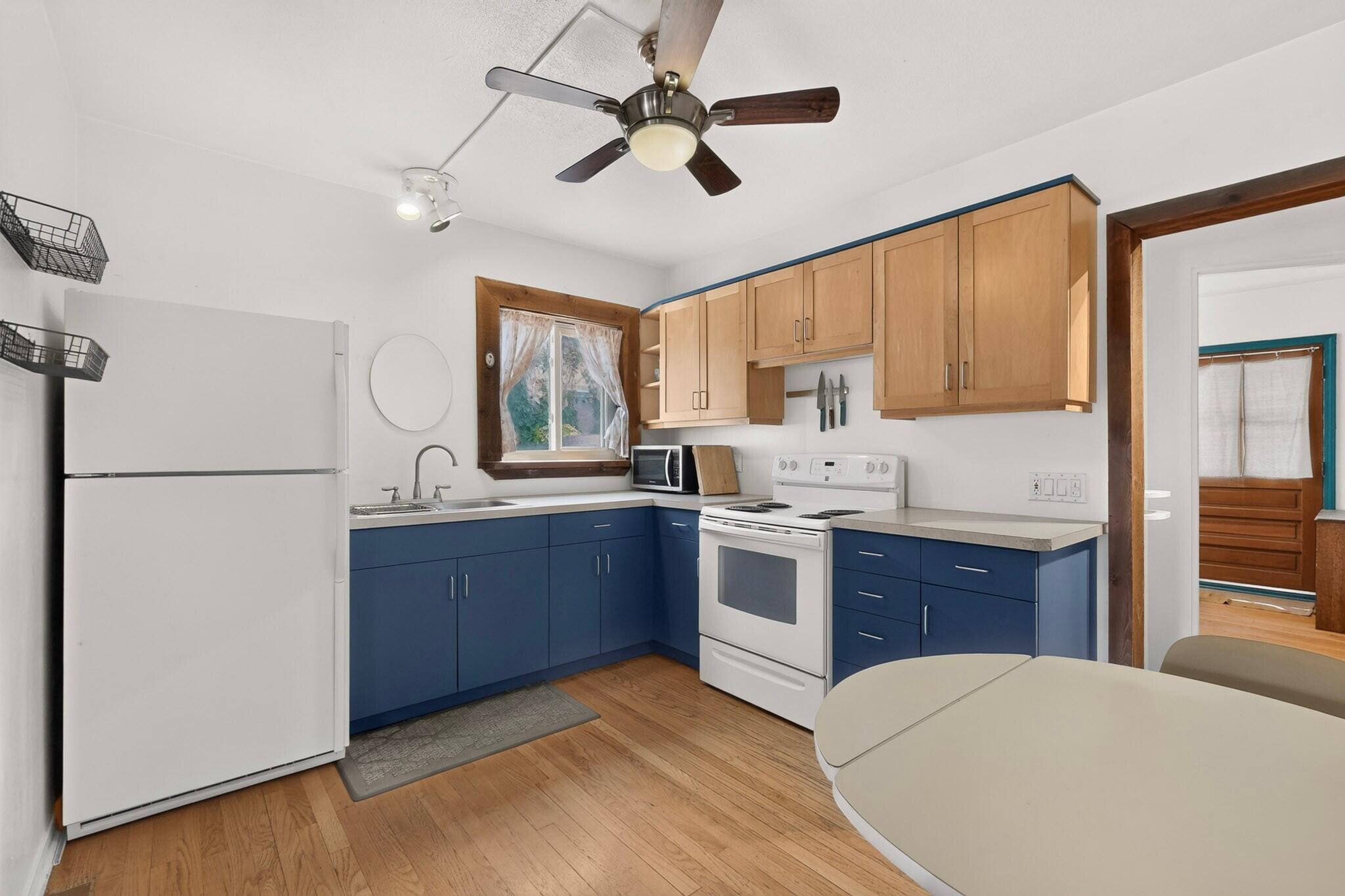Photo 20 — 1205 Girard Boulevard NE