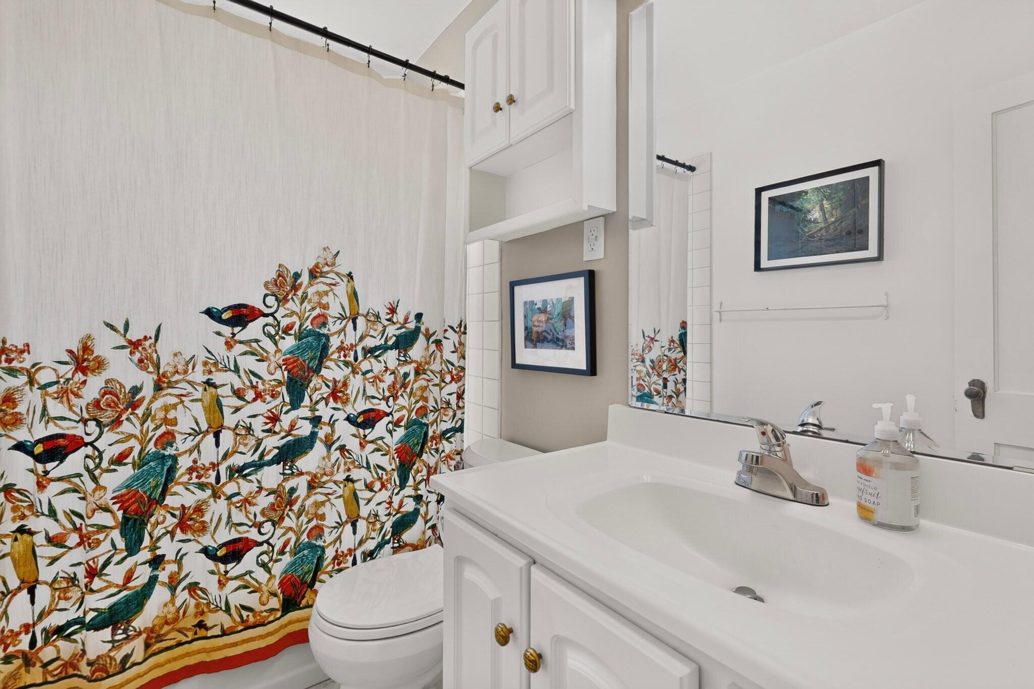 Photo 16 — 1205 Girard Boulevard NE