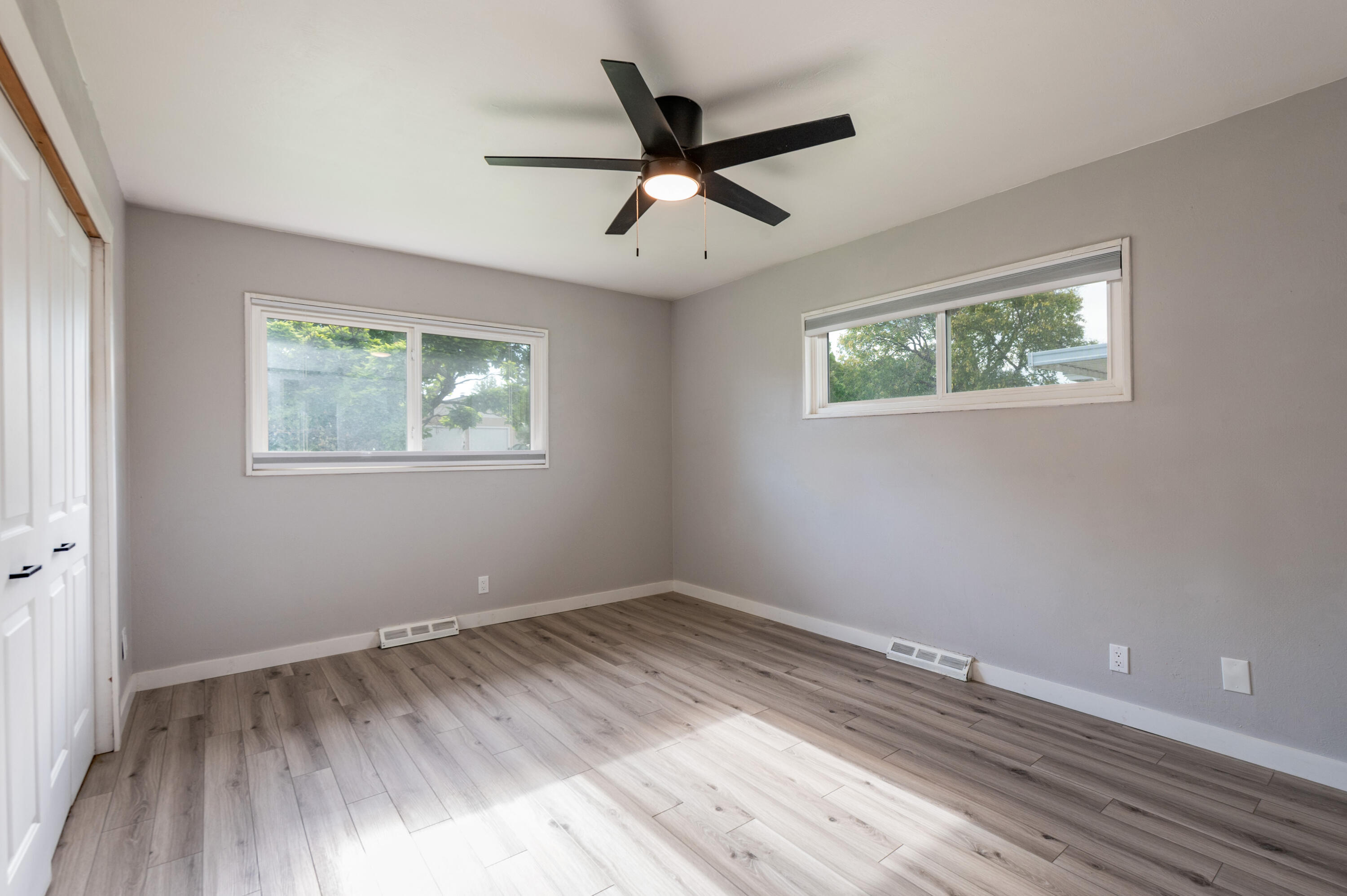 Photo 10 — 3413 Florida Street NE