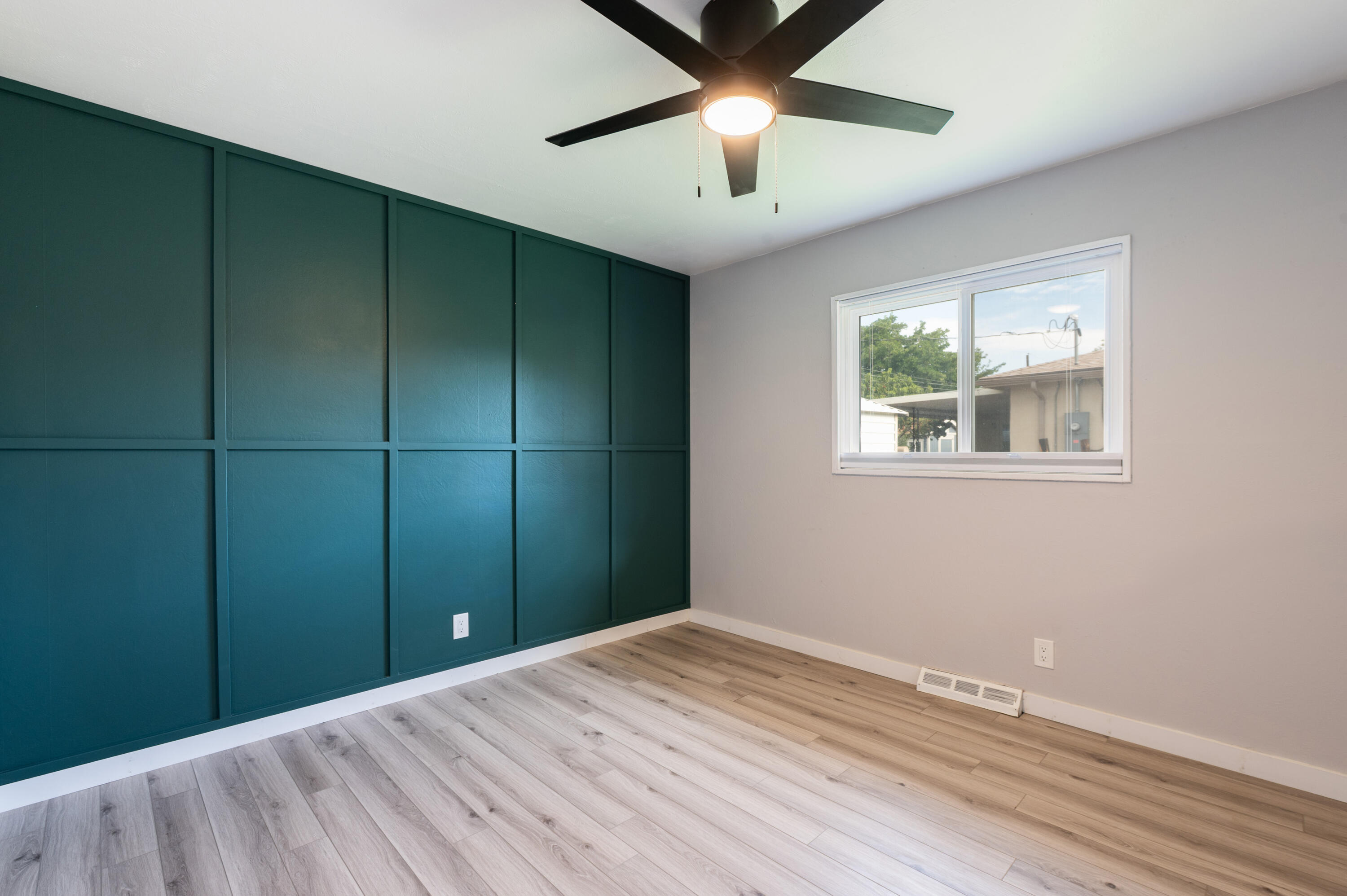 Photo 7 — 3413 Florida Street NE