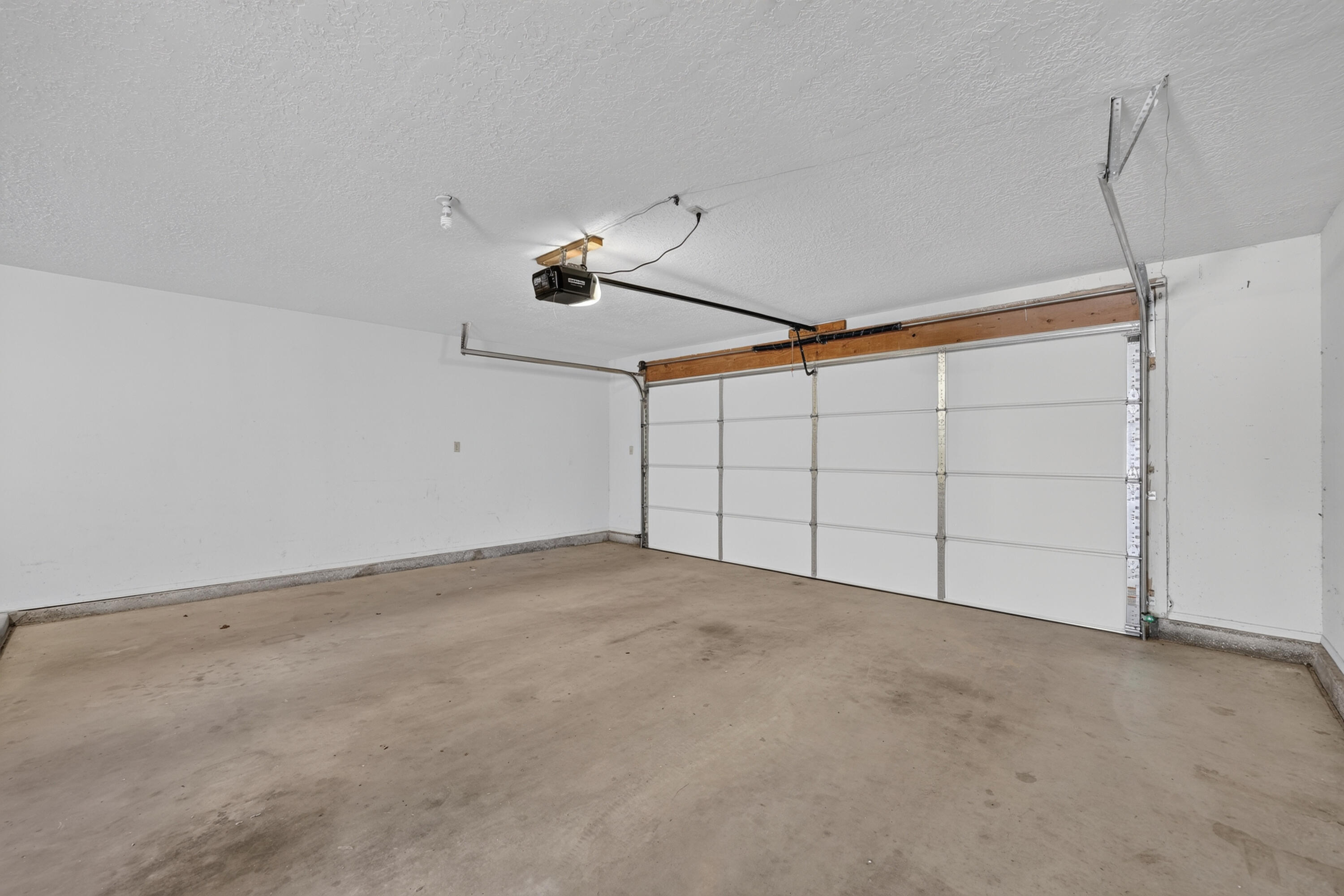 Photo 17 — 7221 Sunlight Peak Drive NE