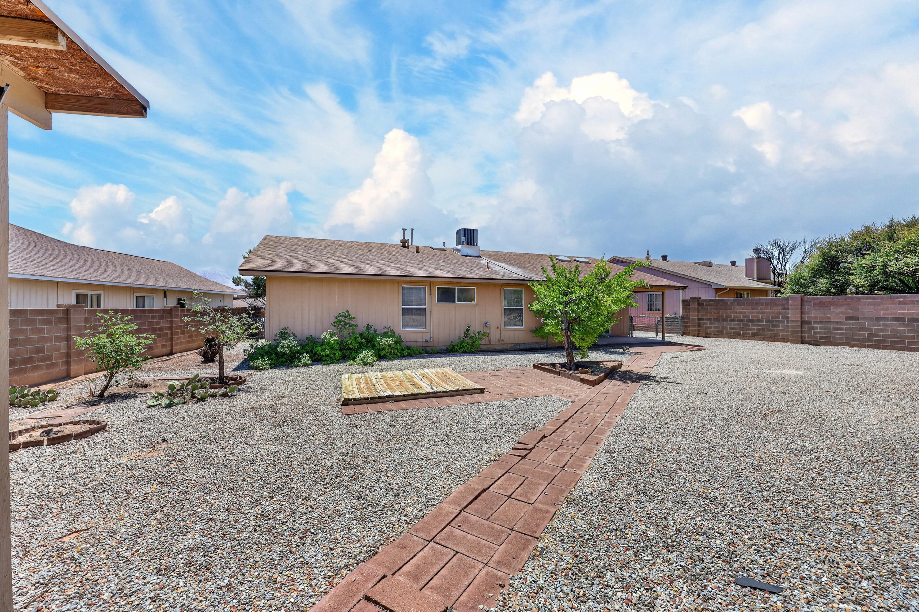 Photo 10 — 7221 Sunlight Peak Drive NE