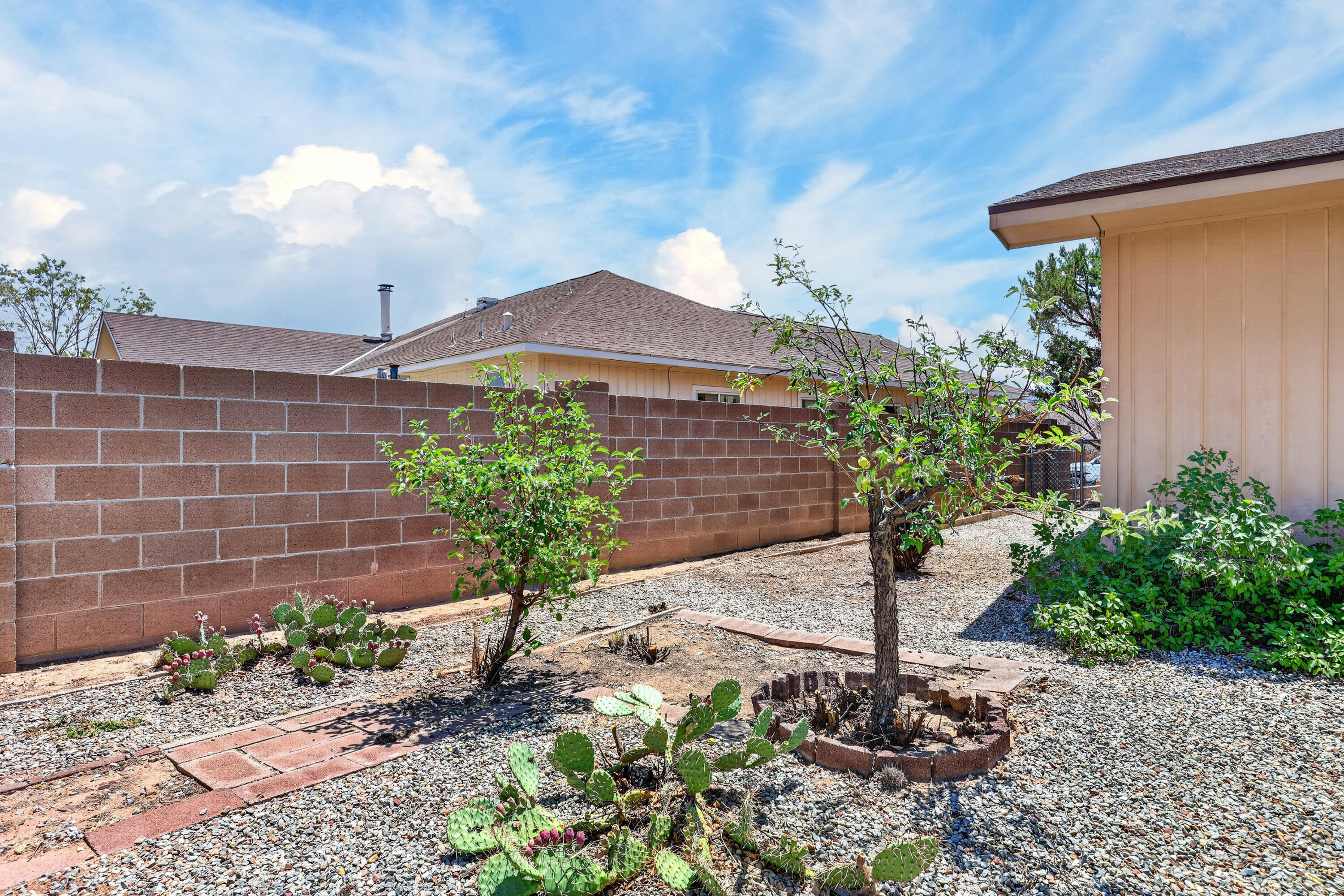 Photo 7 — 7221 Sunlight Peak Drive NE