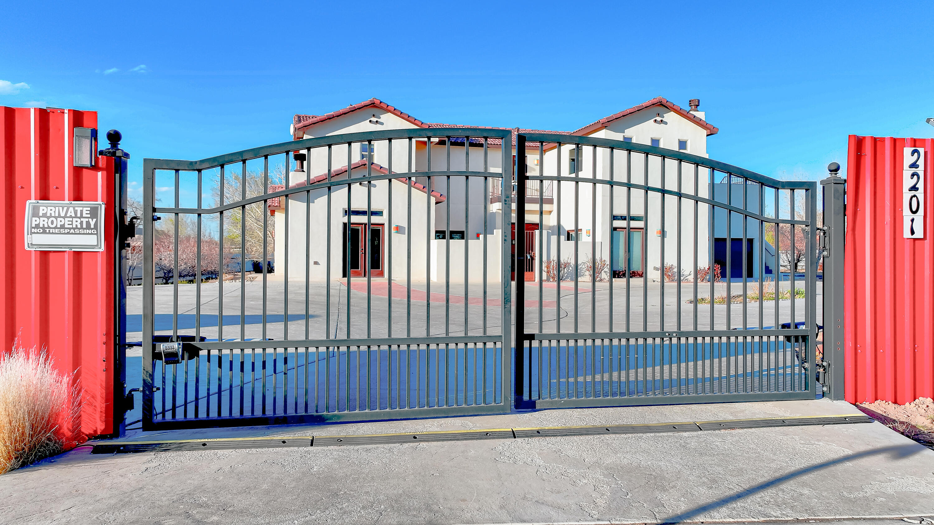 Photo 2 — 2201 Loma Larga Road