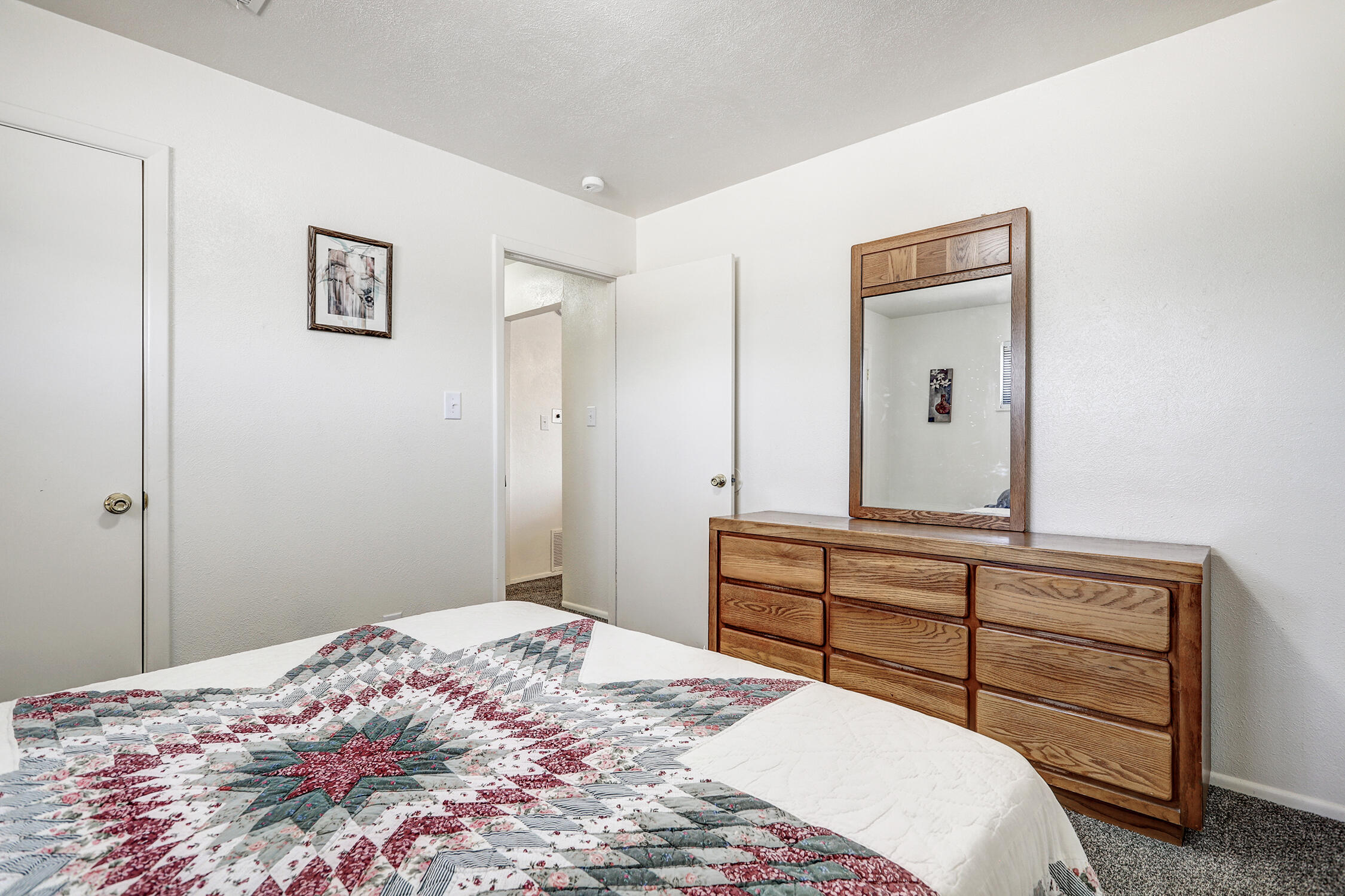 Photo 10 — 321 Wayne Road NW