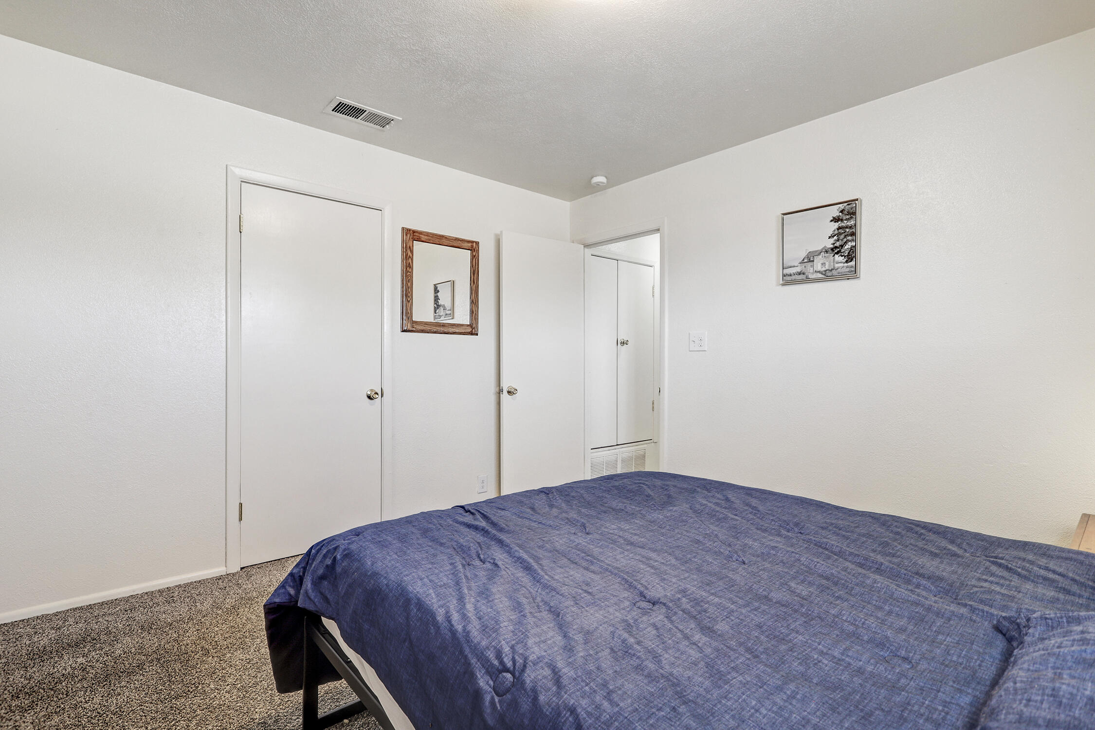 Photo 8 — 321 Wayne Road NW