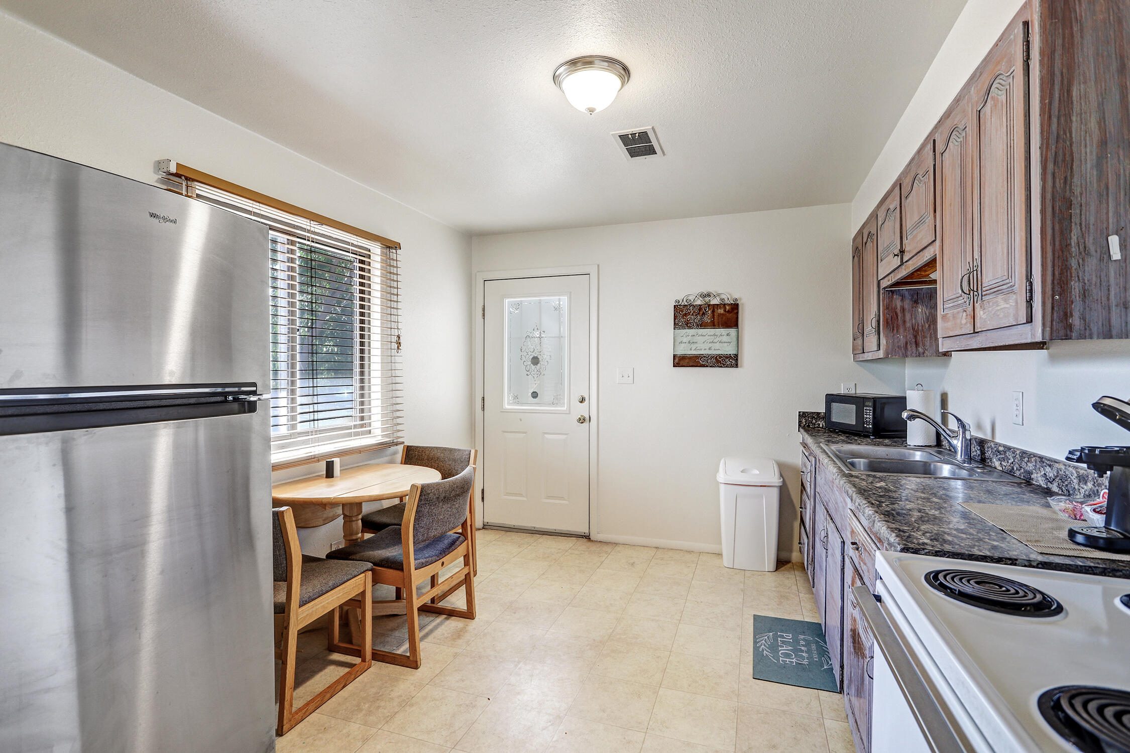 Photo 6 — 321 Wayne Road NW