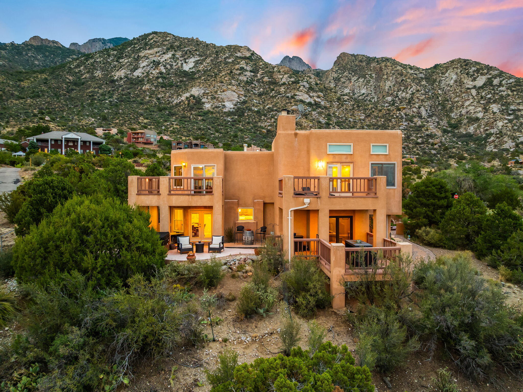 Photo 7 — 18 Tierra Monte Drive NE
