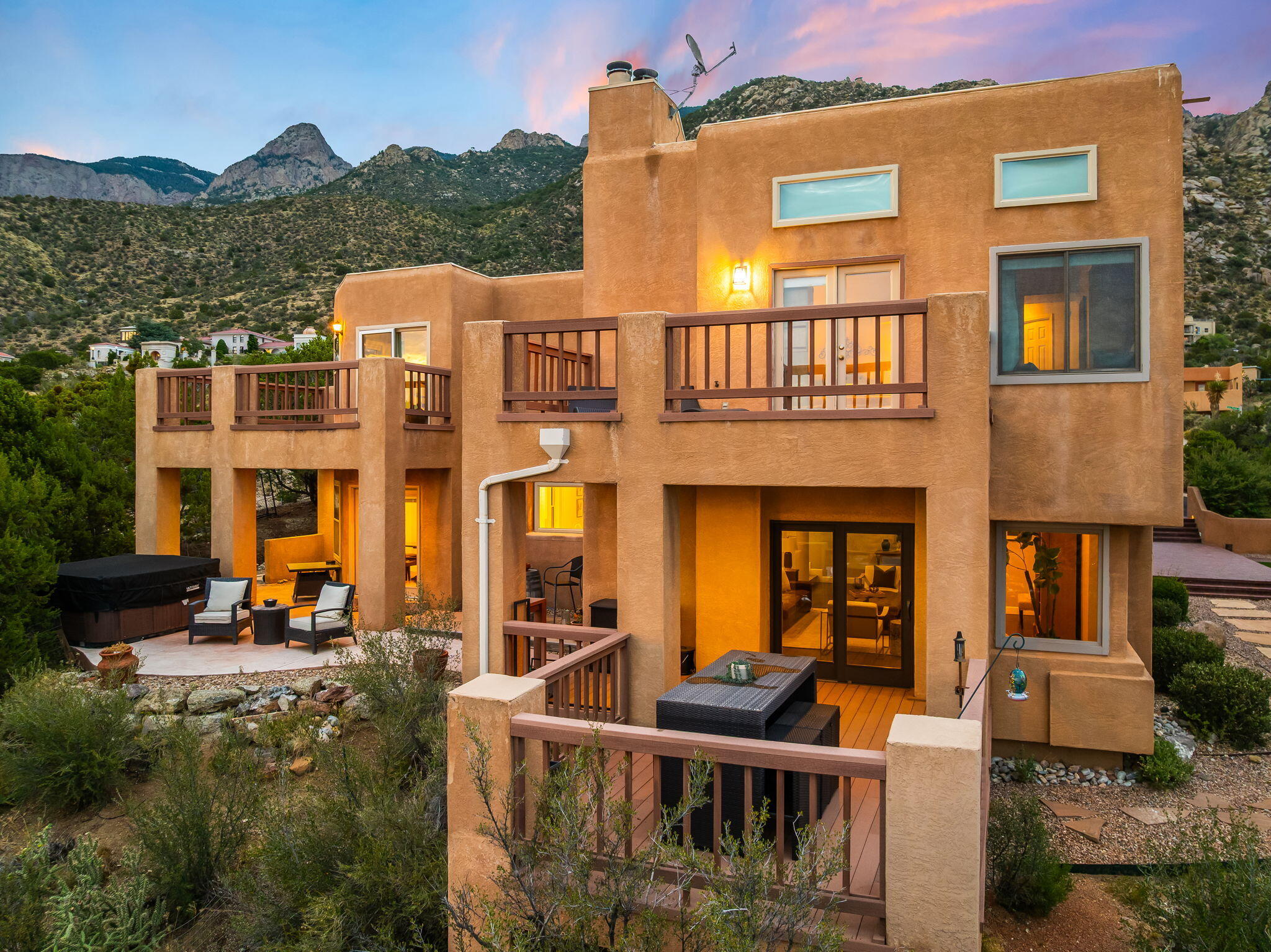 Photo 12 — 18 Tierra Monte Drive NE
