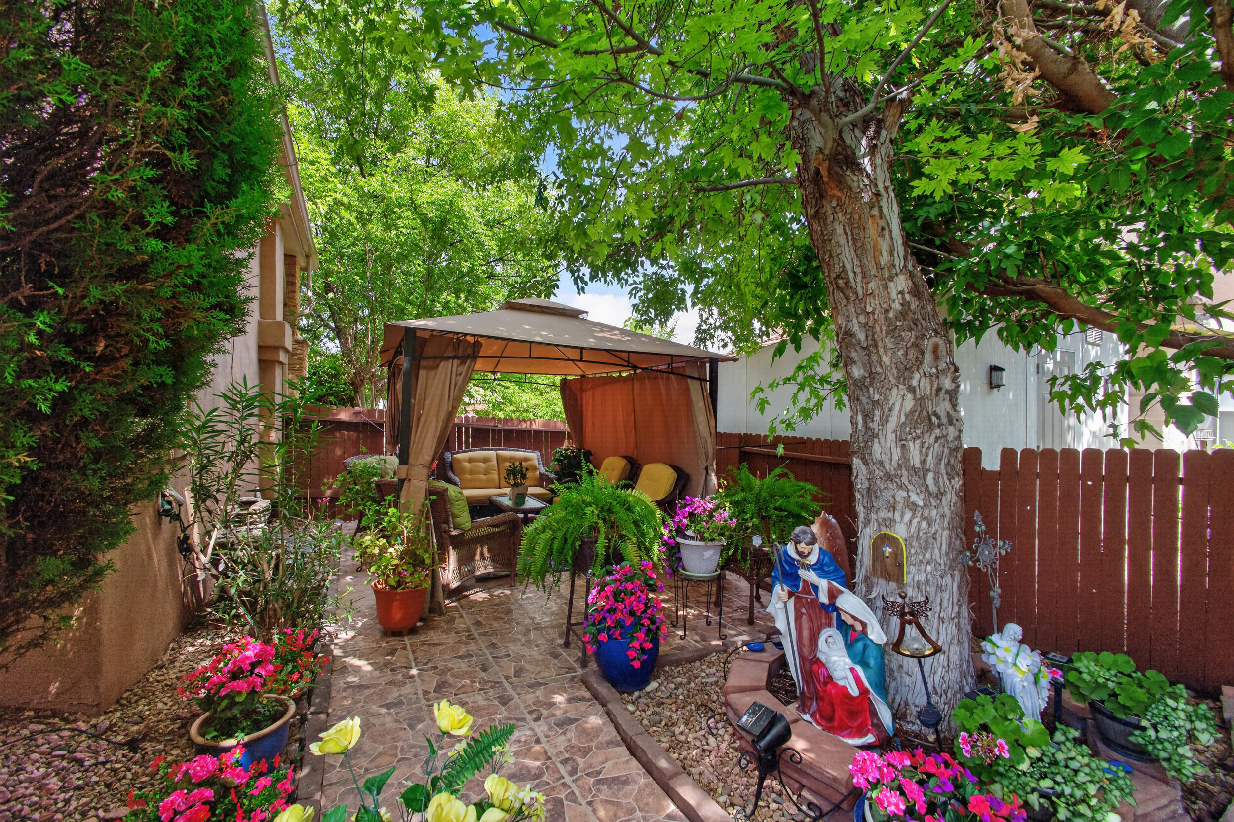 Photo 8 — 7605 Sunrose Drive NW