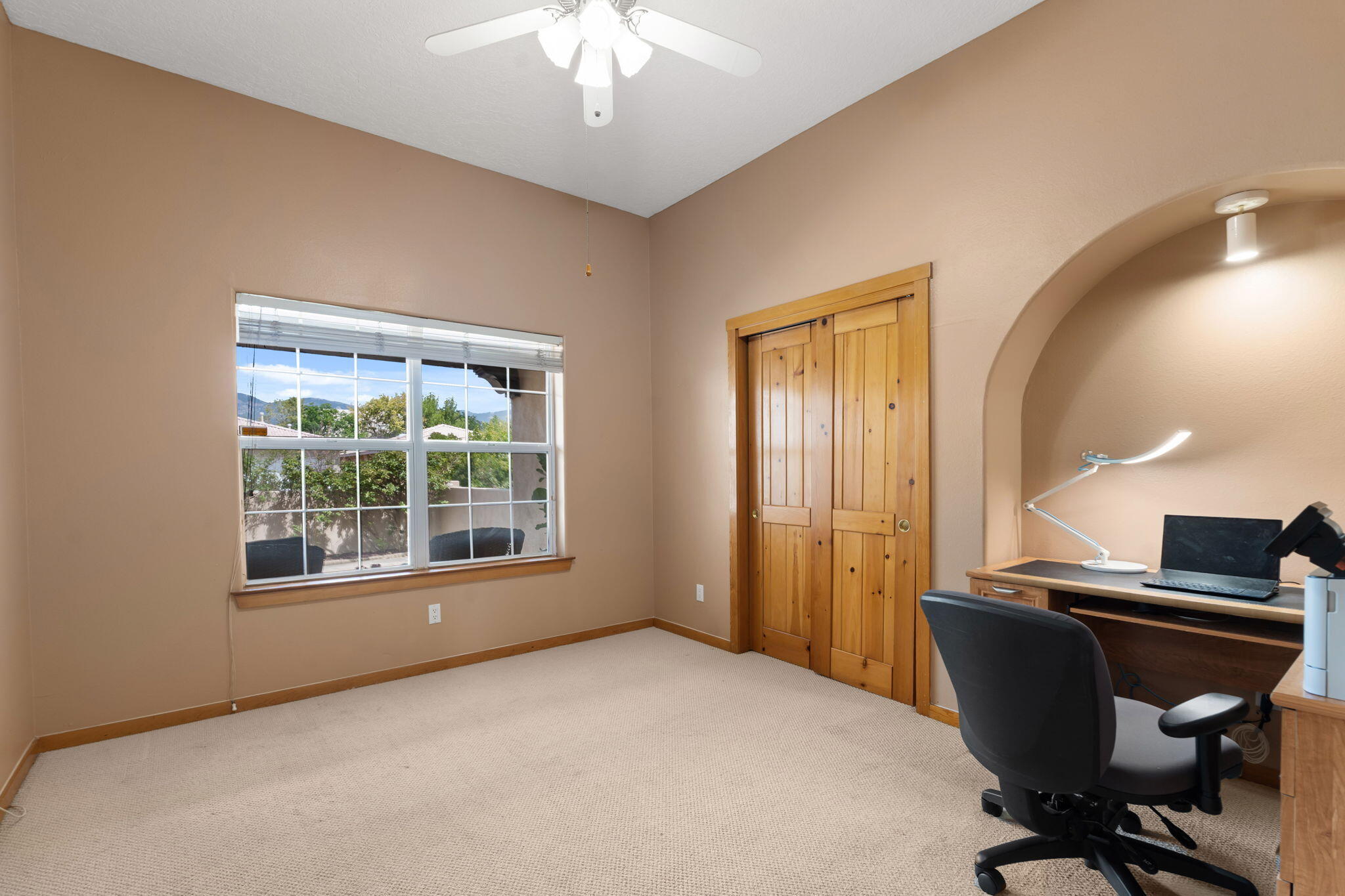 Photo 18 — 8405 Petaluma Drive NE