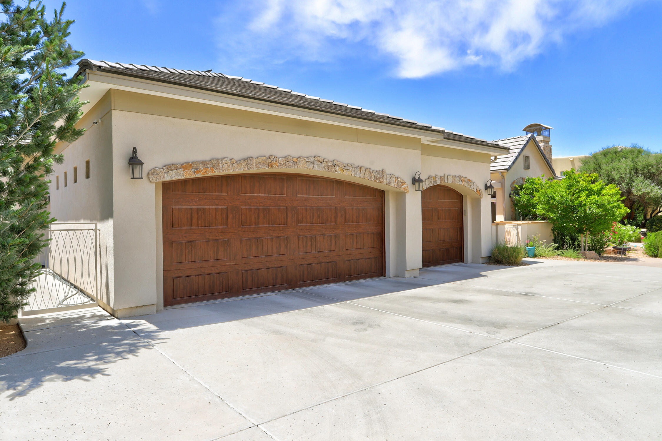 Photo 14 — 7700 Merissa Lane NE