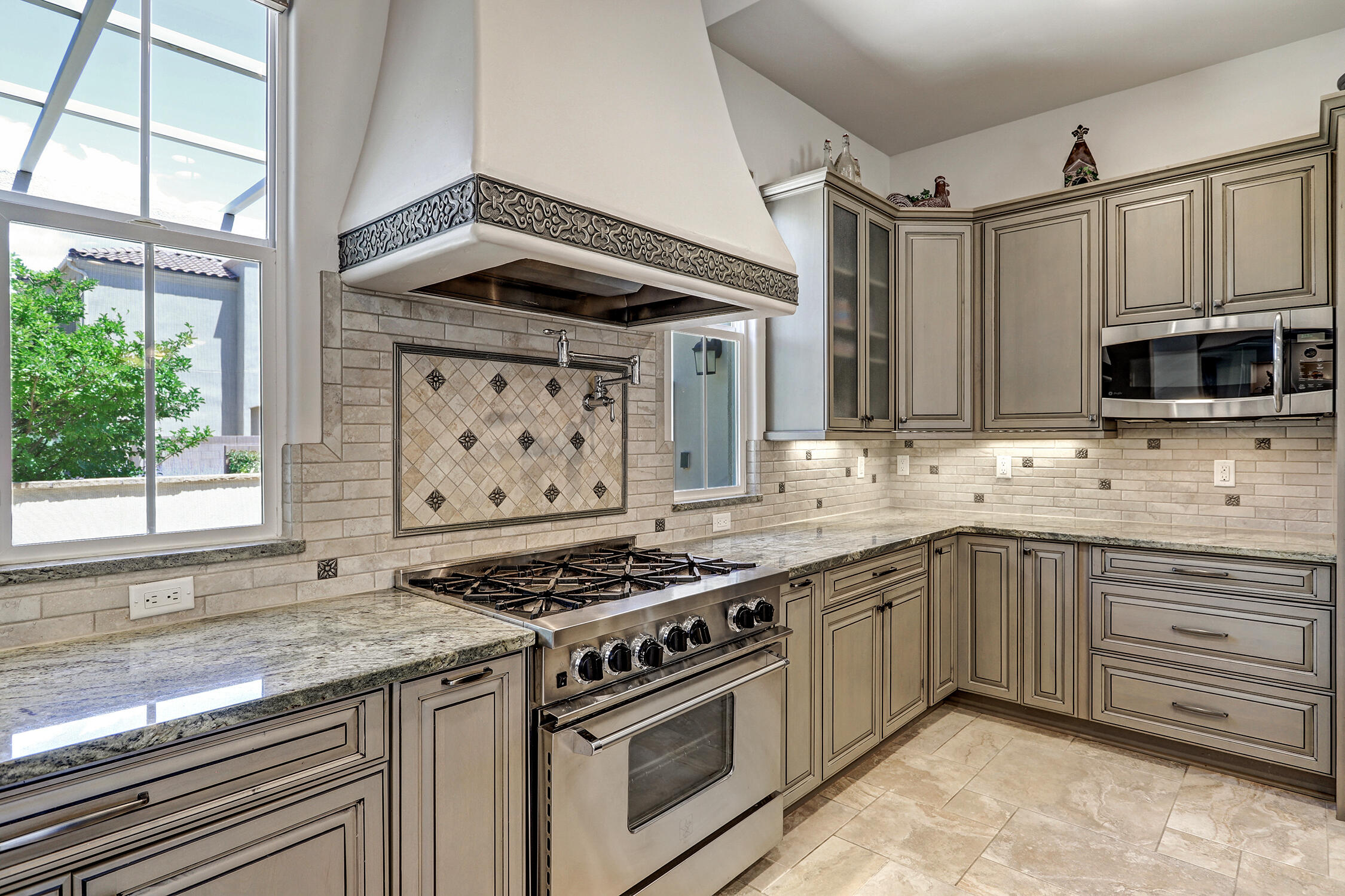 Photo 8 — 7700 Merissa Lane NE
