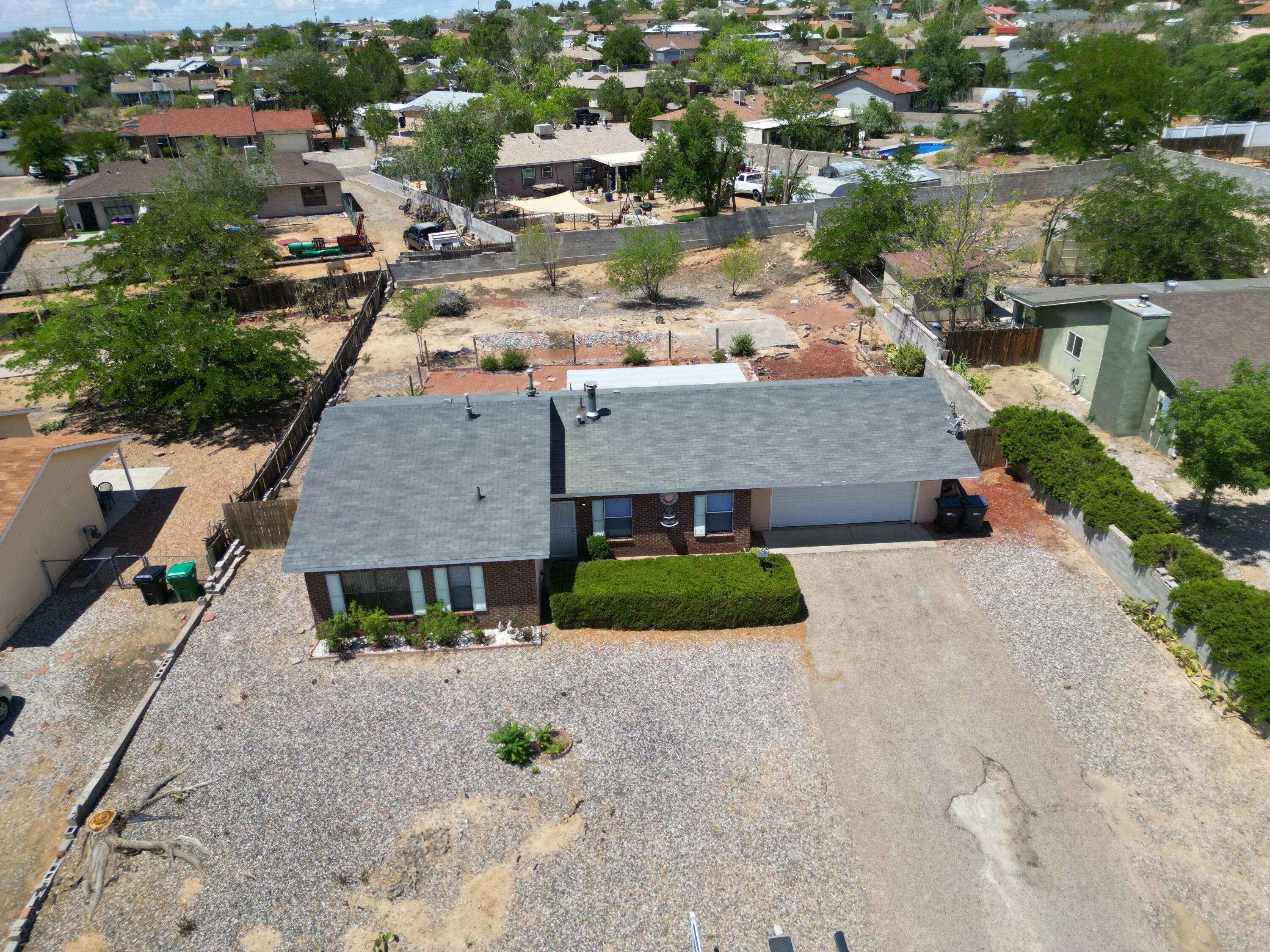 Photo 5 — 774 Zuni Road SE