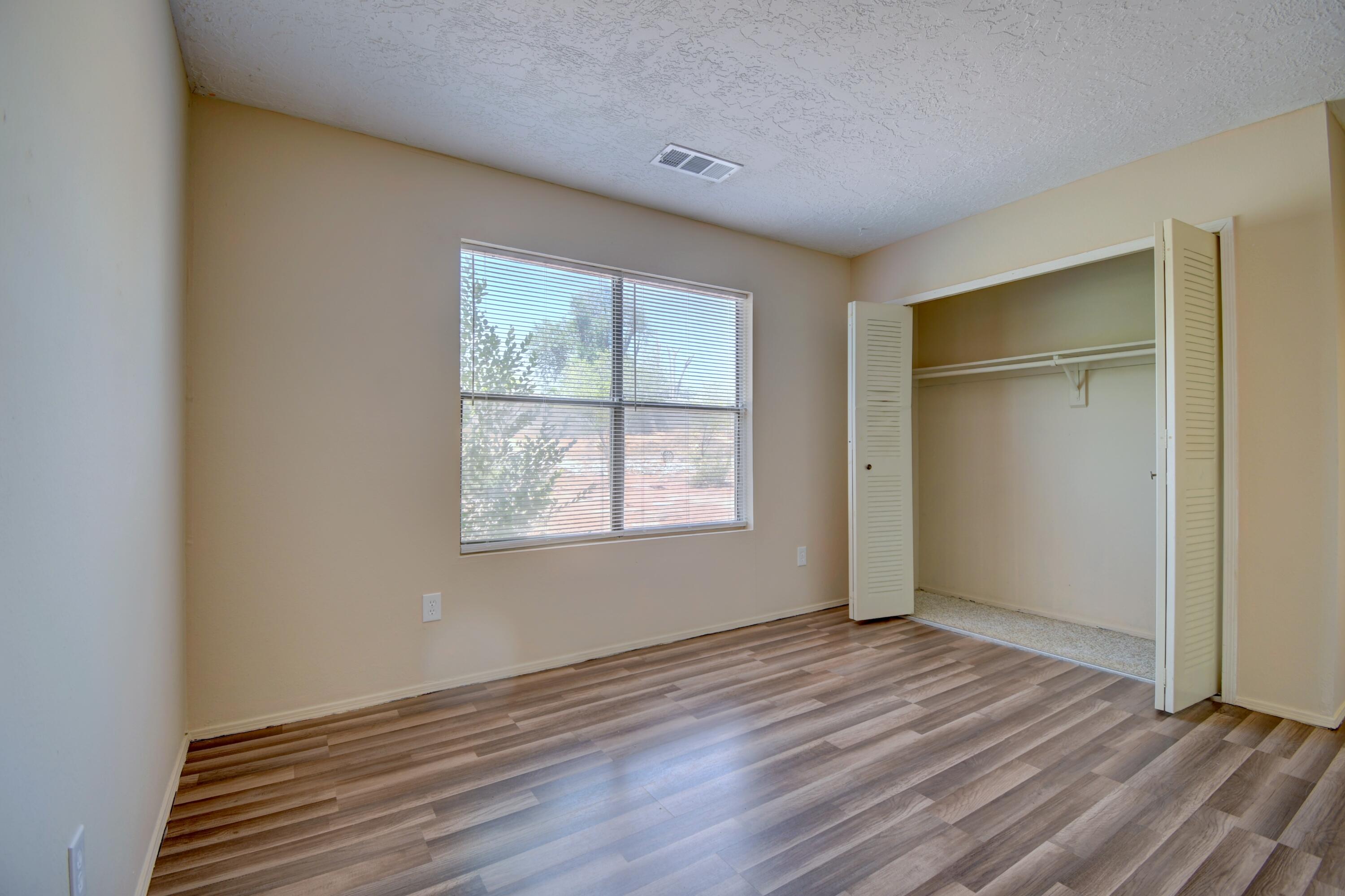 Photo 6 — 774 Zuni Road SE