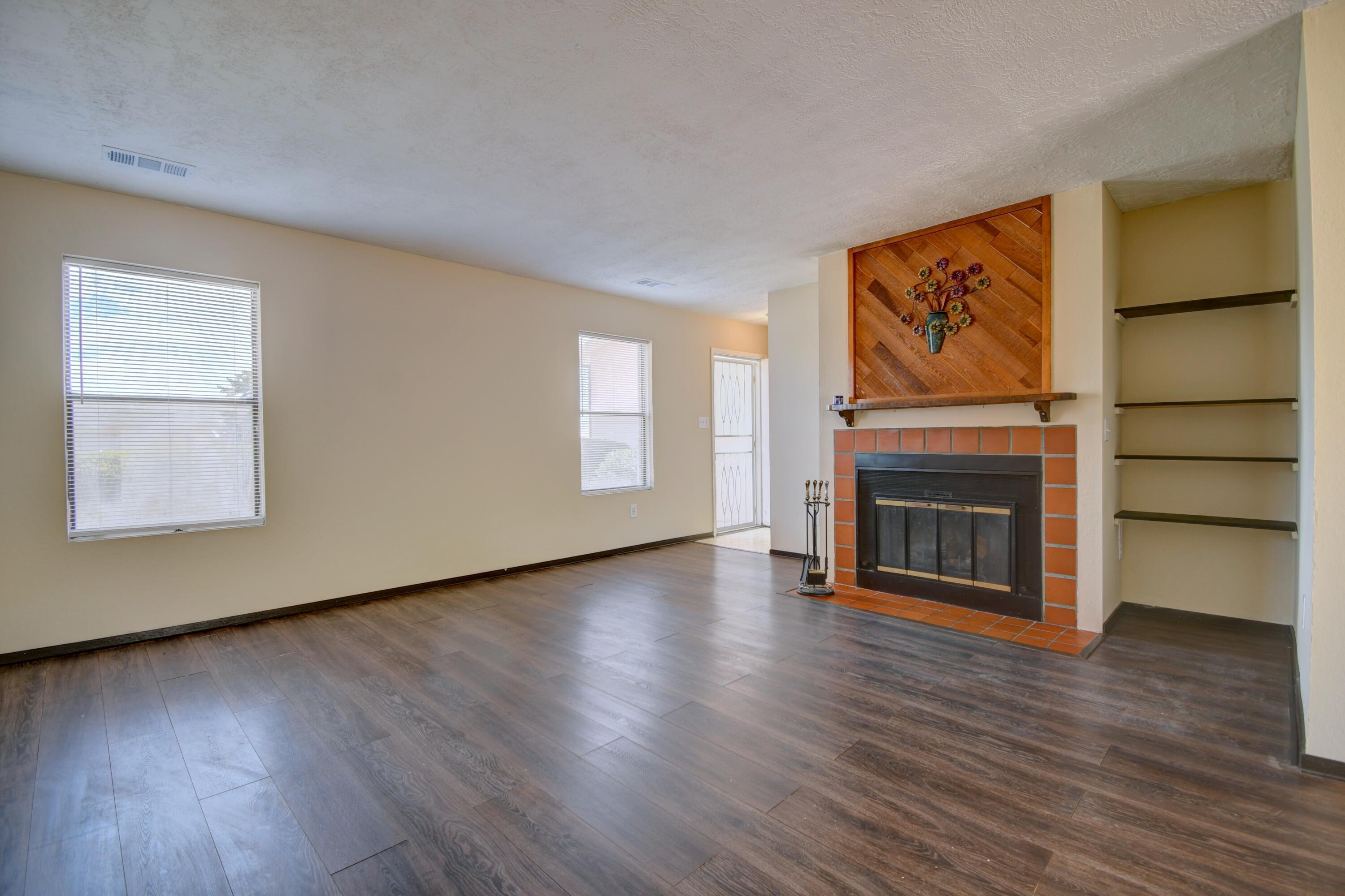 Photo 14 — 774 Zuni Road SE