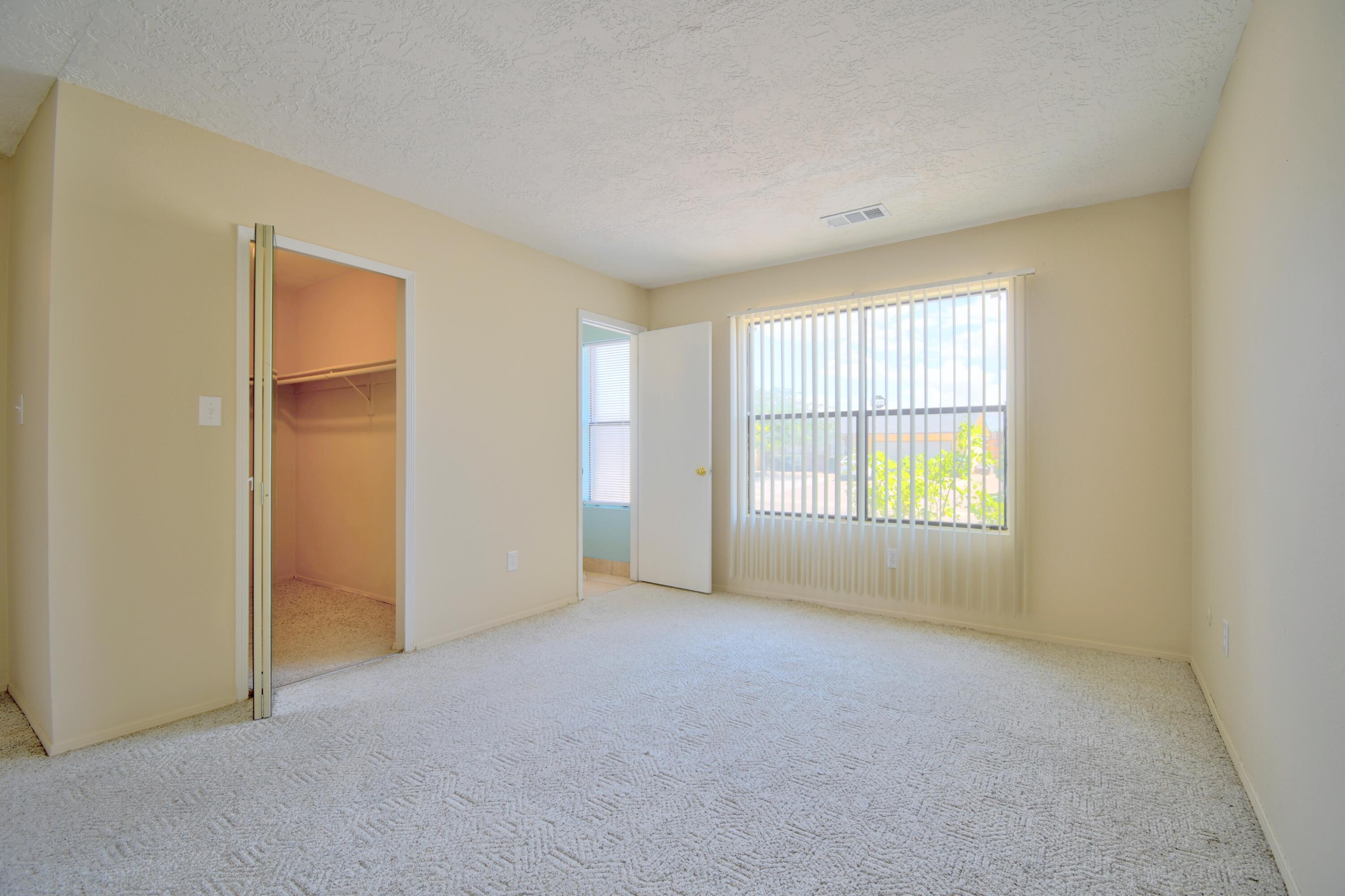 Photo 17 — 774 Zuni Road SE
