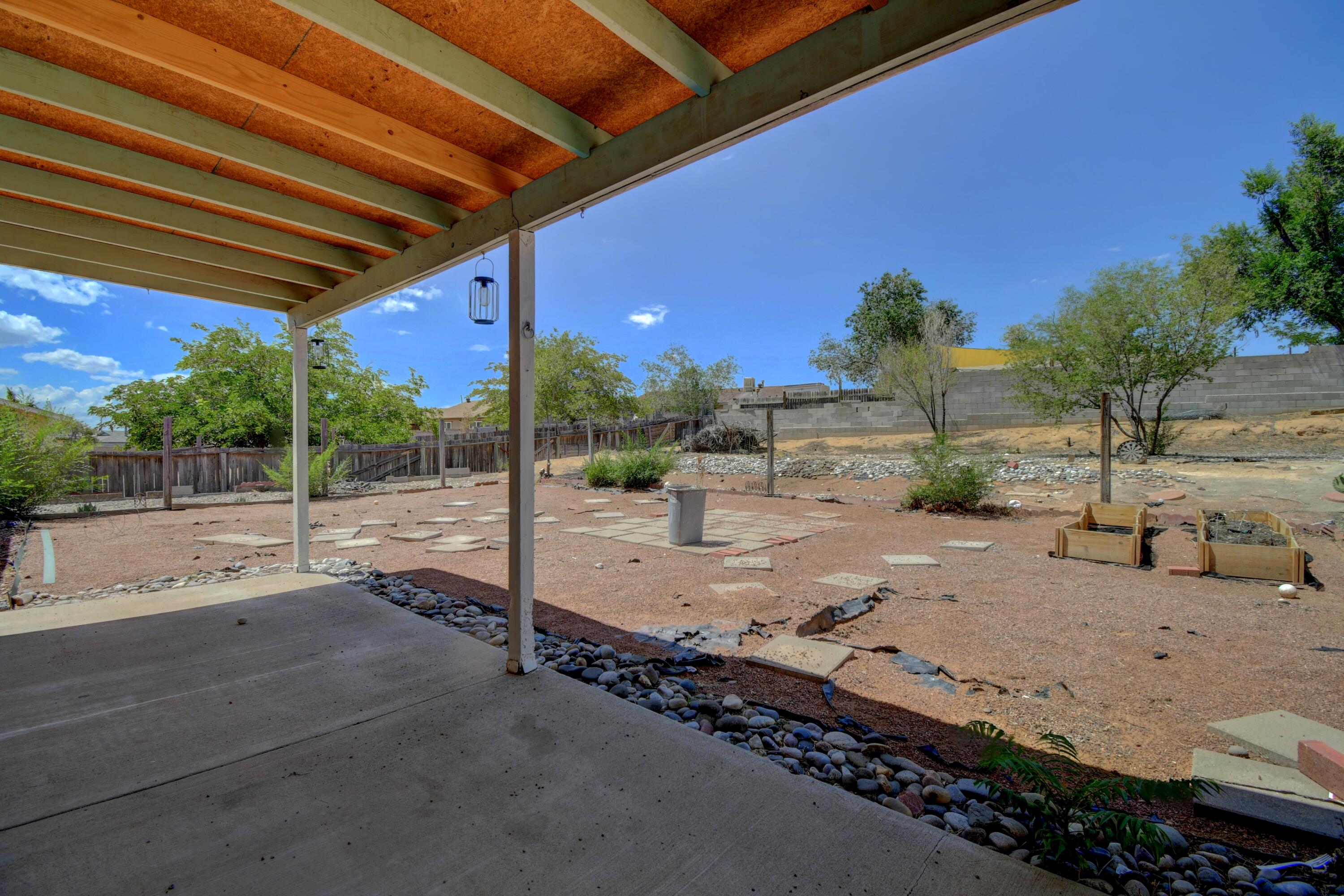 Photo 2 — 774 Zuni Road SE