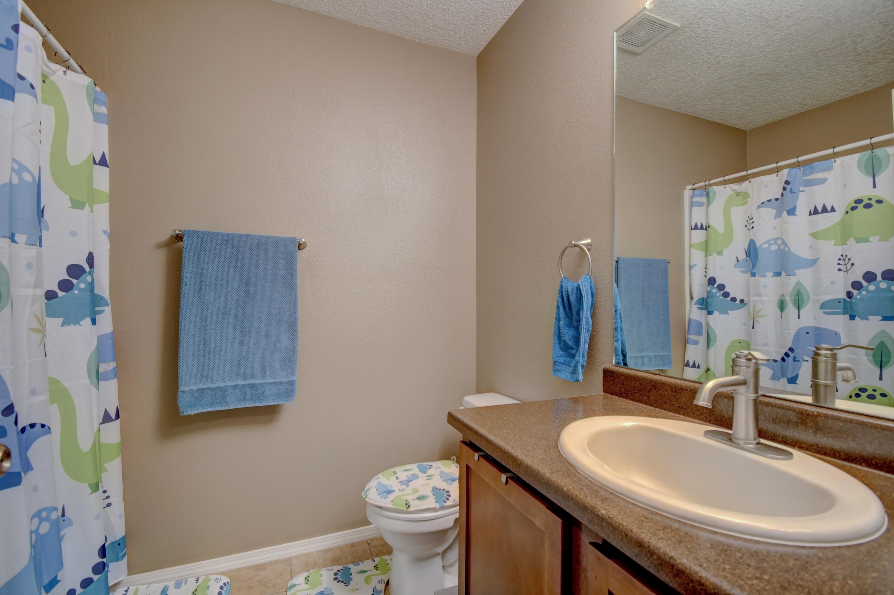 Photo 8 — 6928 N Tijeras Creek Road NW