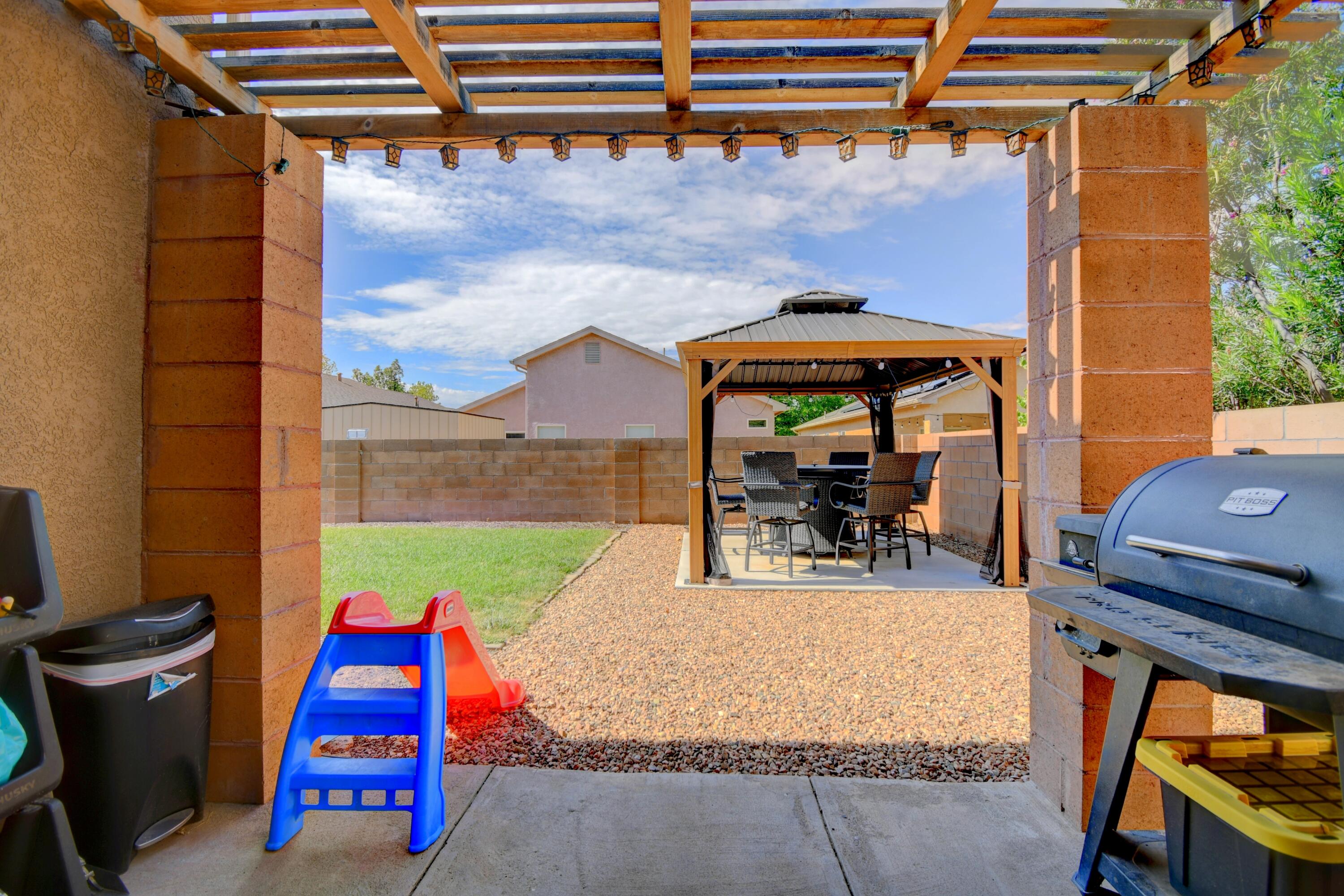 Photo 5 — 6928 N Tijeras Creek Road NW
