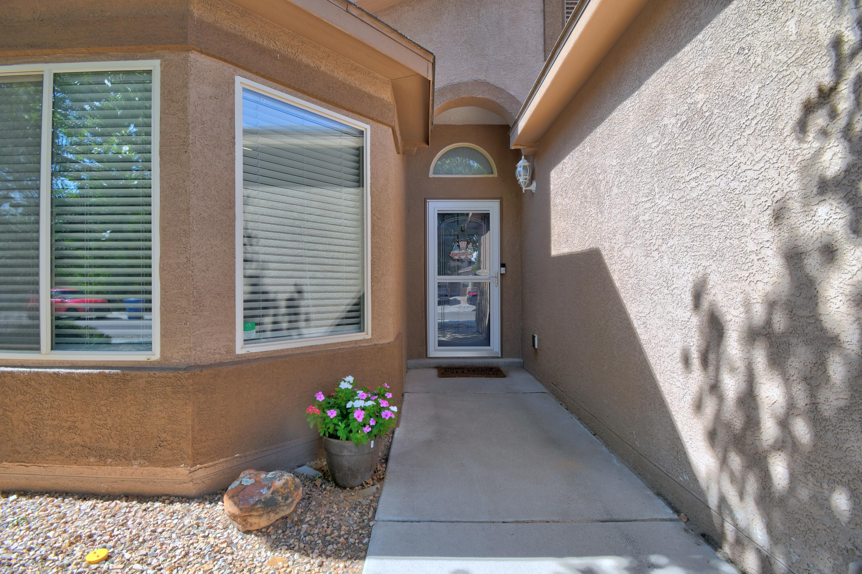 Photo 2 — 6928 N Tijeras Creek Road NW