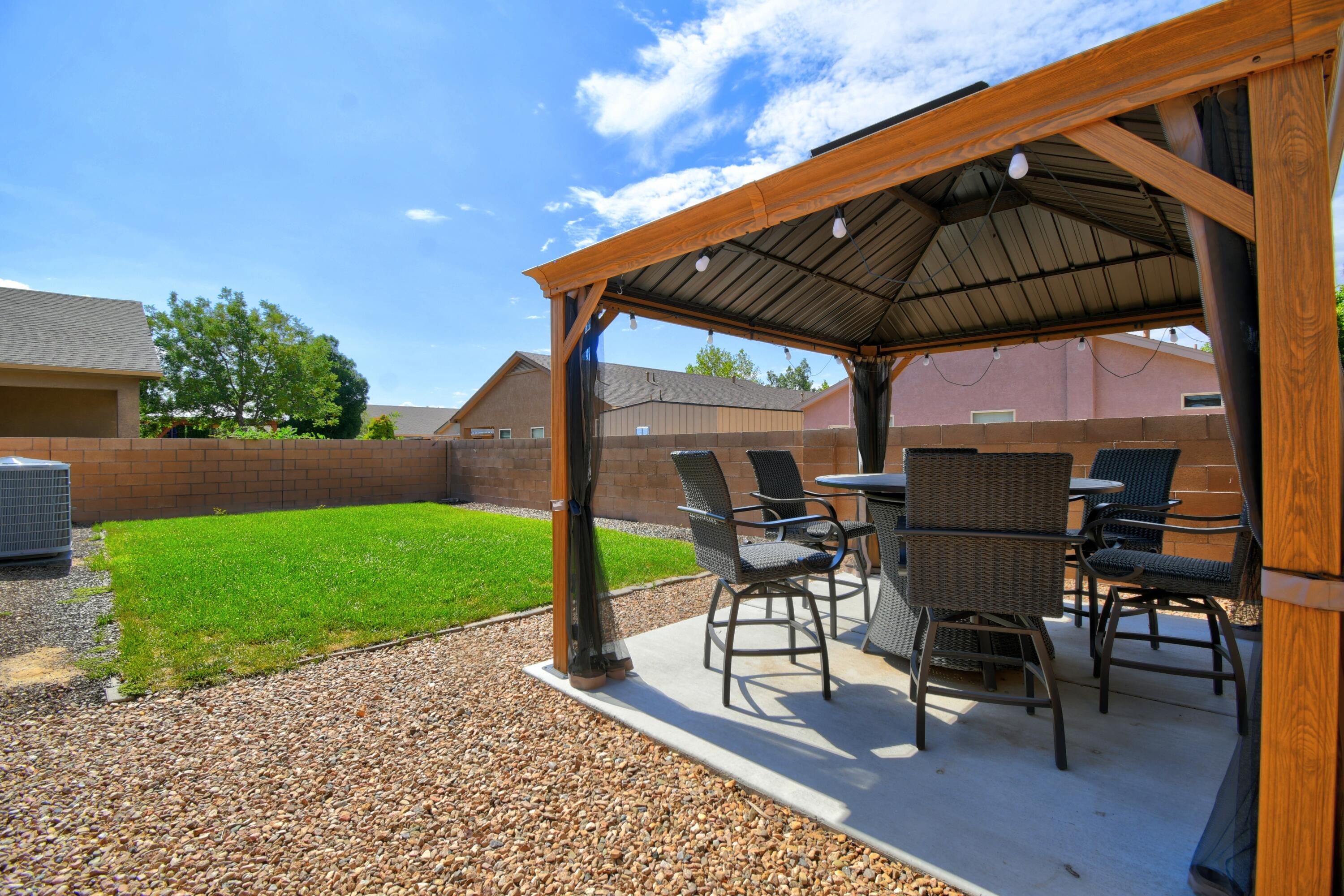 Photo 17 — 6928 N Tijeras Creek Road NW