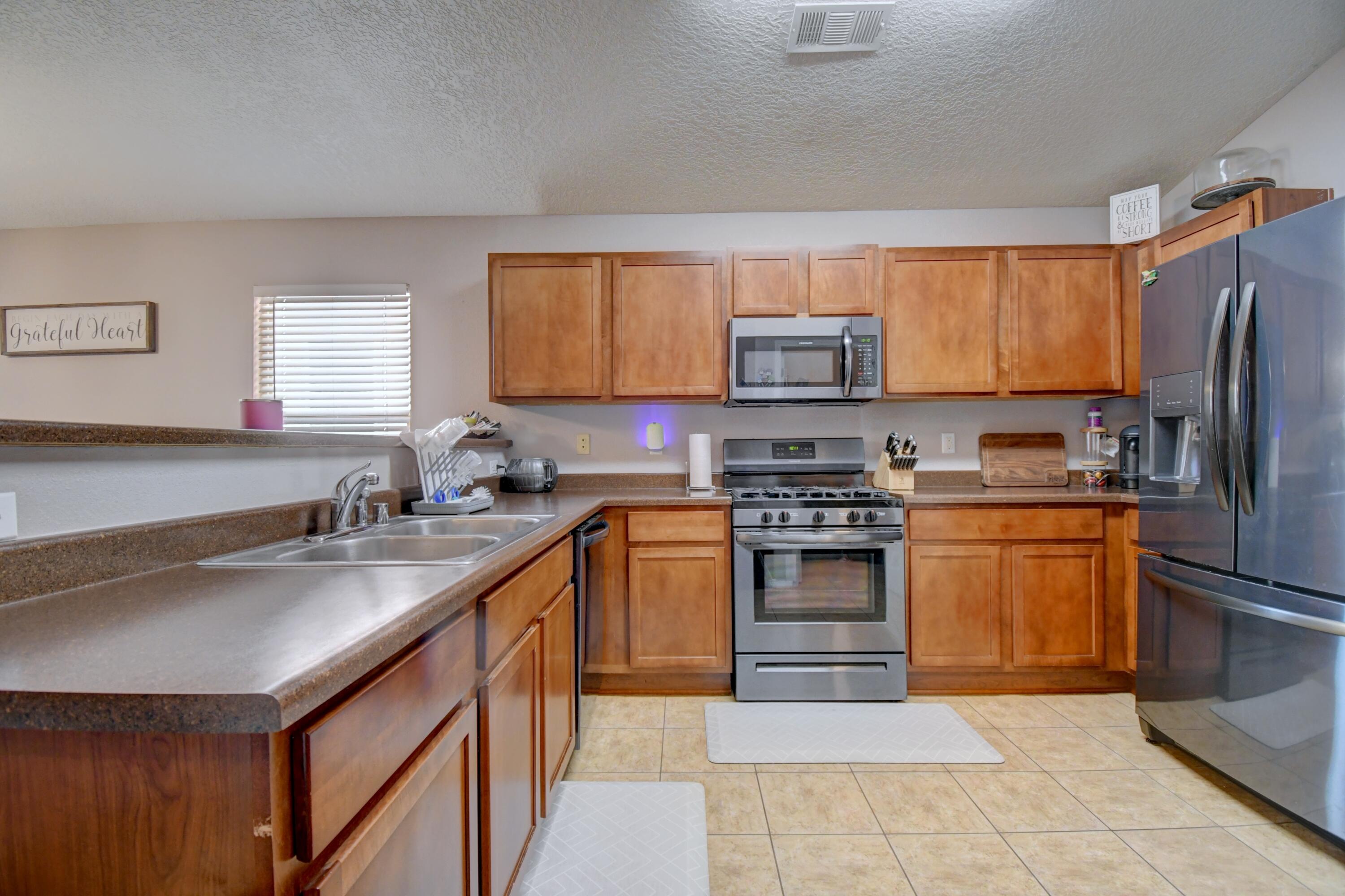 Photo 16 — 6928 N Tijeras Creek Road NW