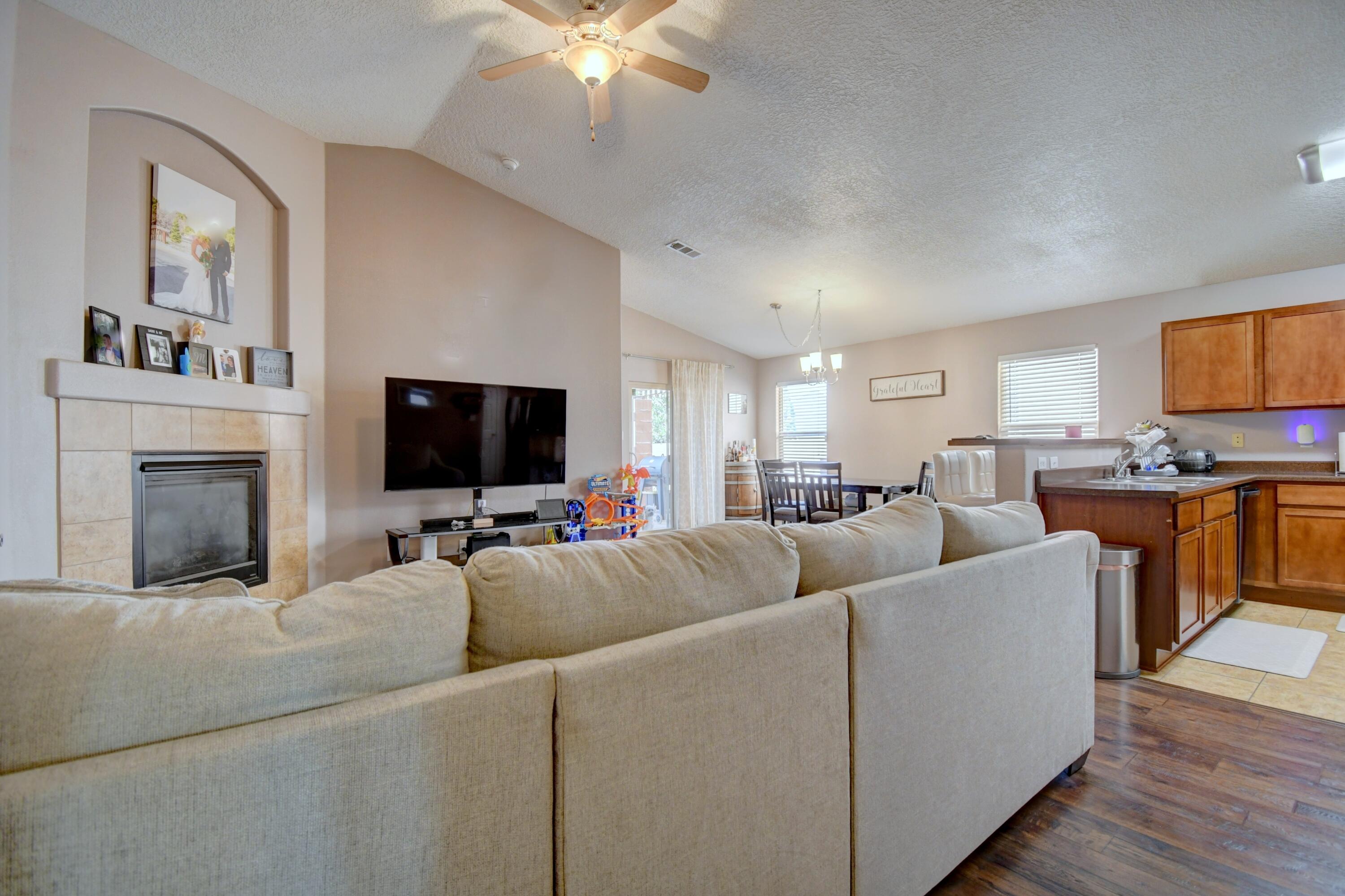 Photo 14 — 6928 N Tijeras Creek Road NW