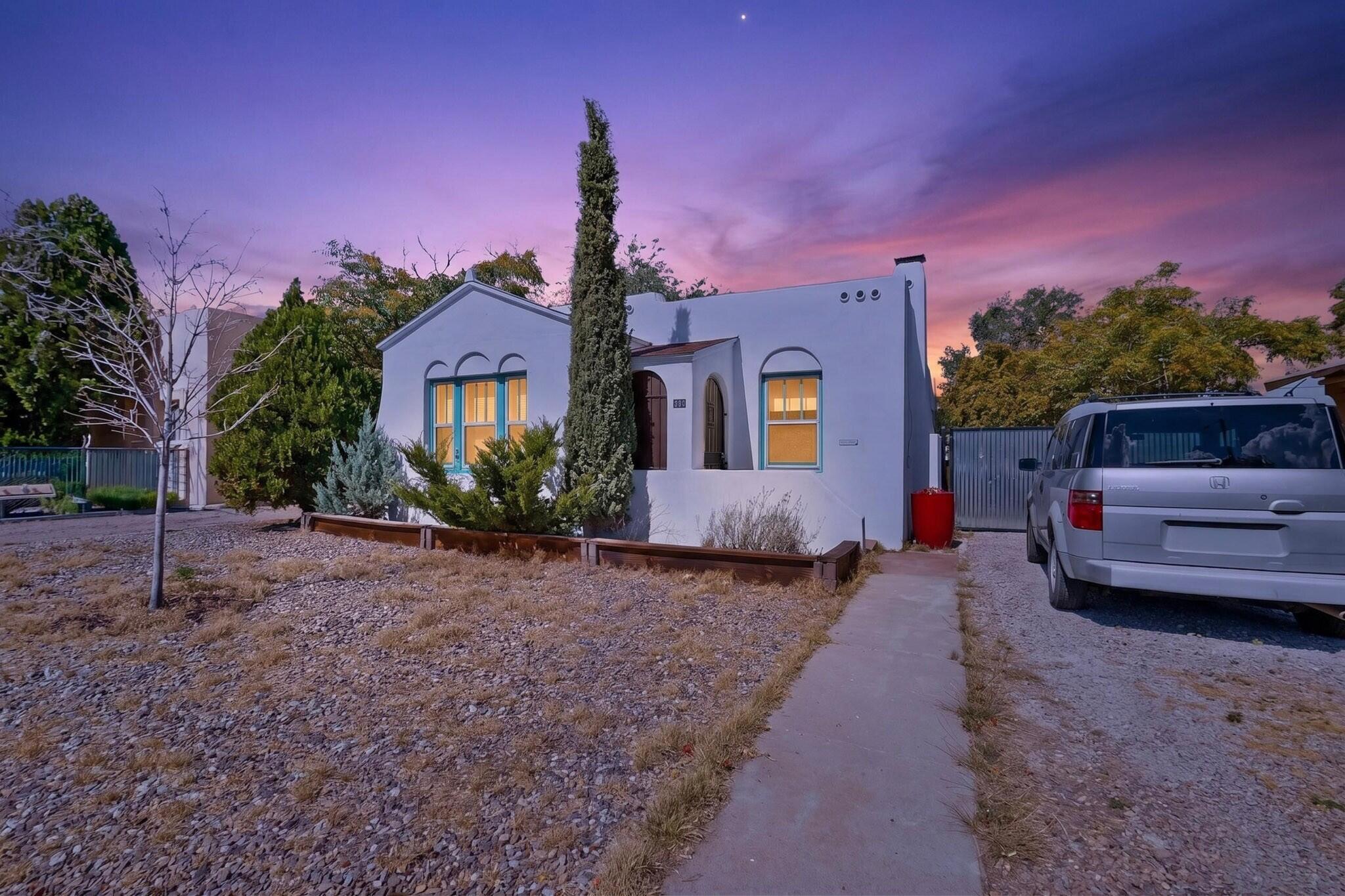 219 Vassar Drive SE, Albuquerque, NM 87106
