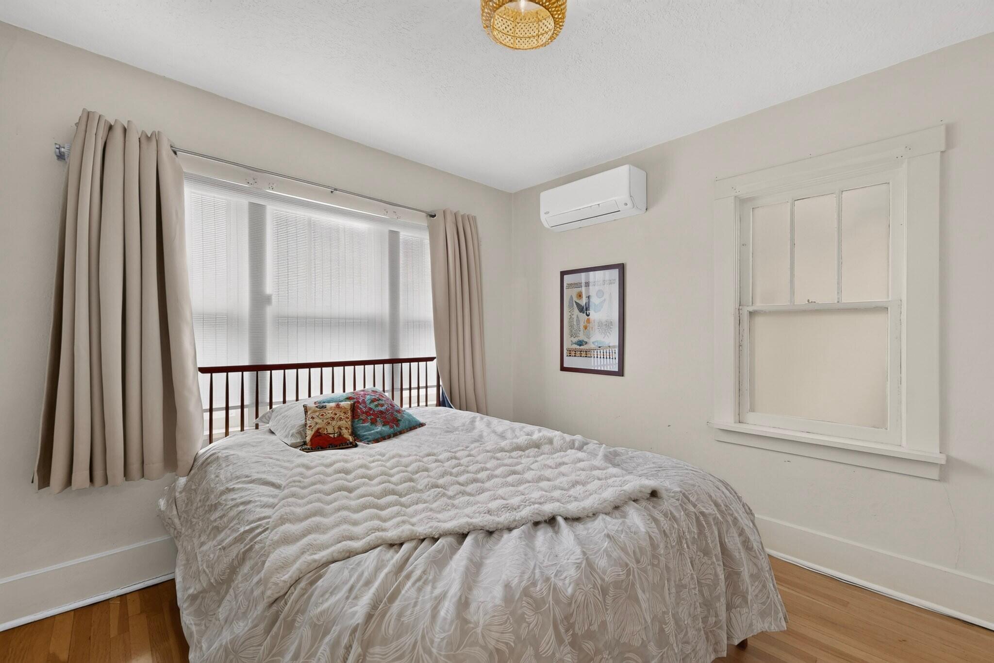 Photo 6 — 219 Vassar Drive SE