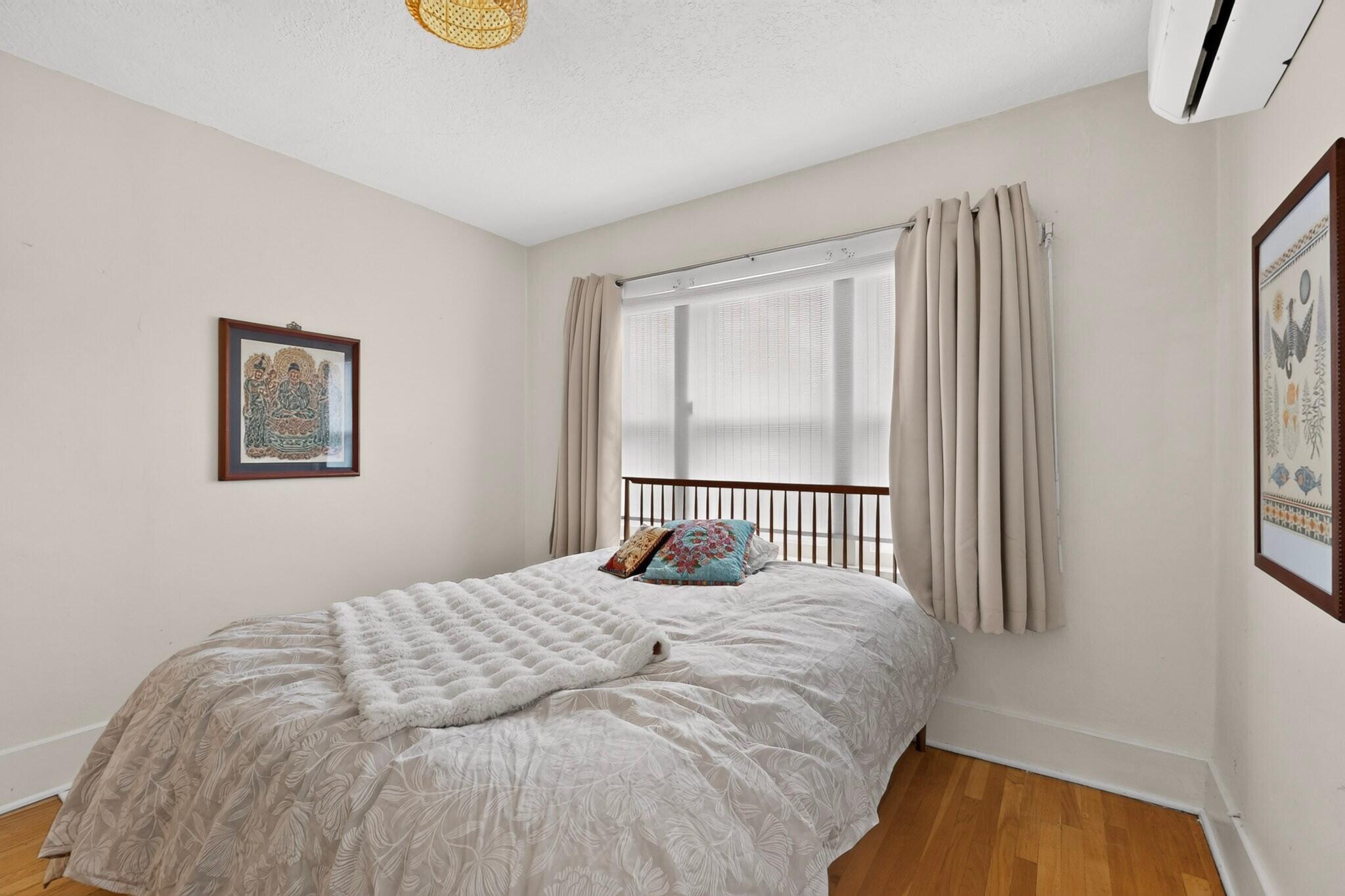 Photo 7 — 219 Vassar Drive SE
