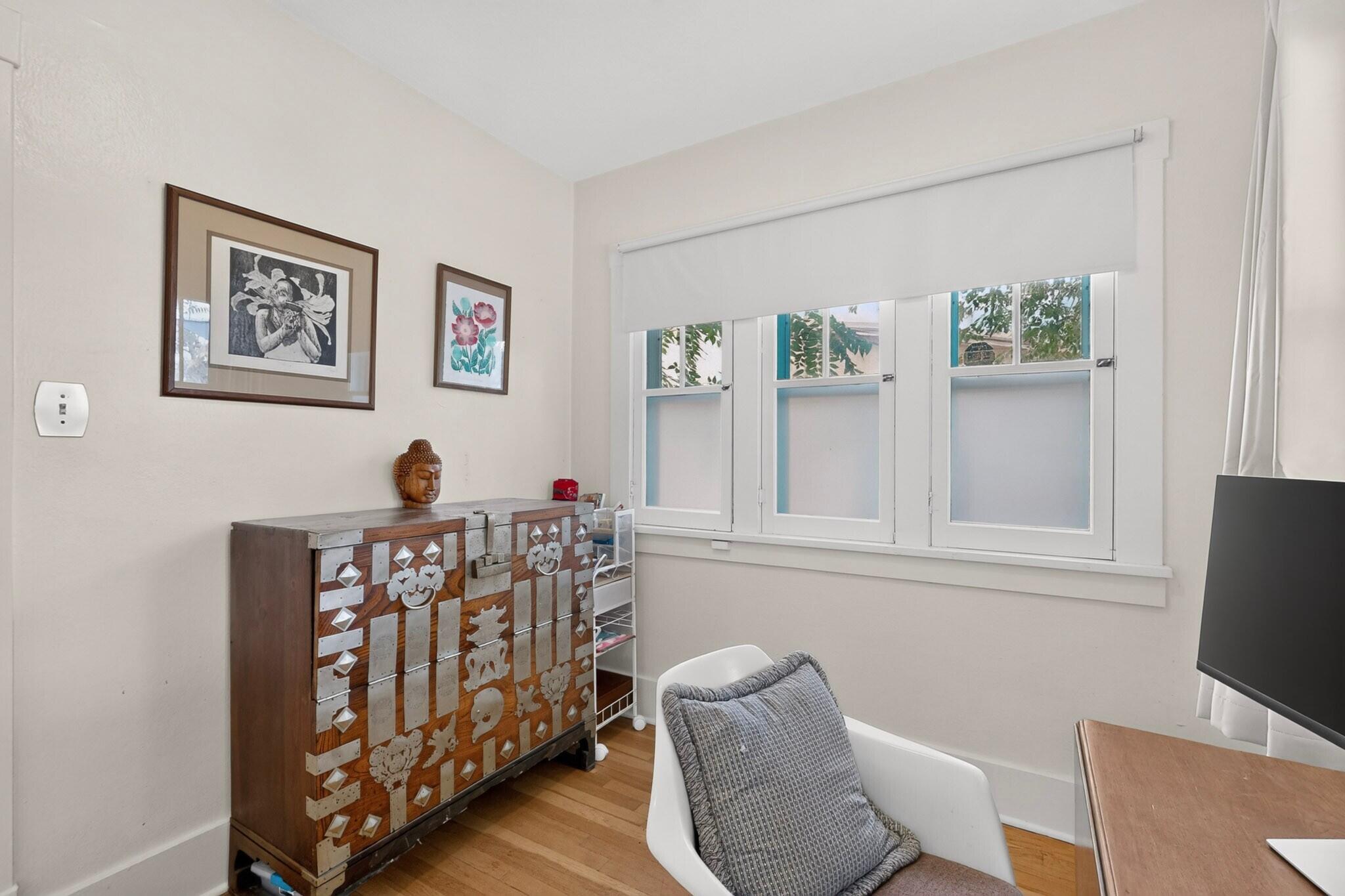 Photo 11 — 219 Vassar Drive SE
