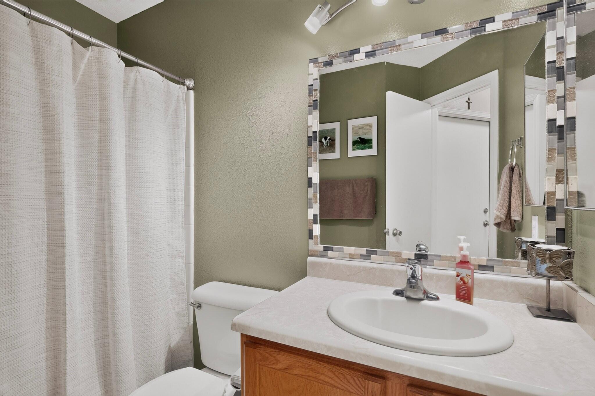 Photo 14 — 819 Corel Drive SW