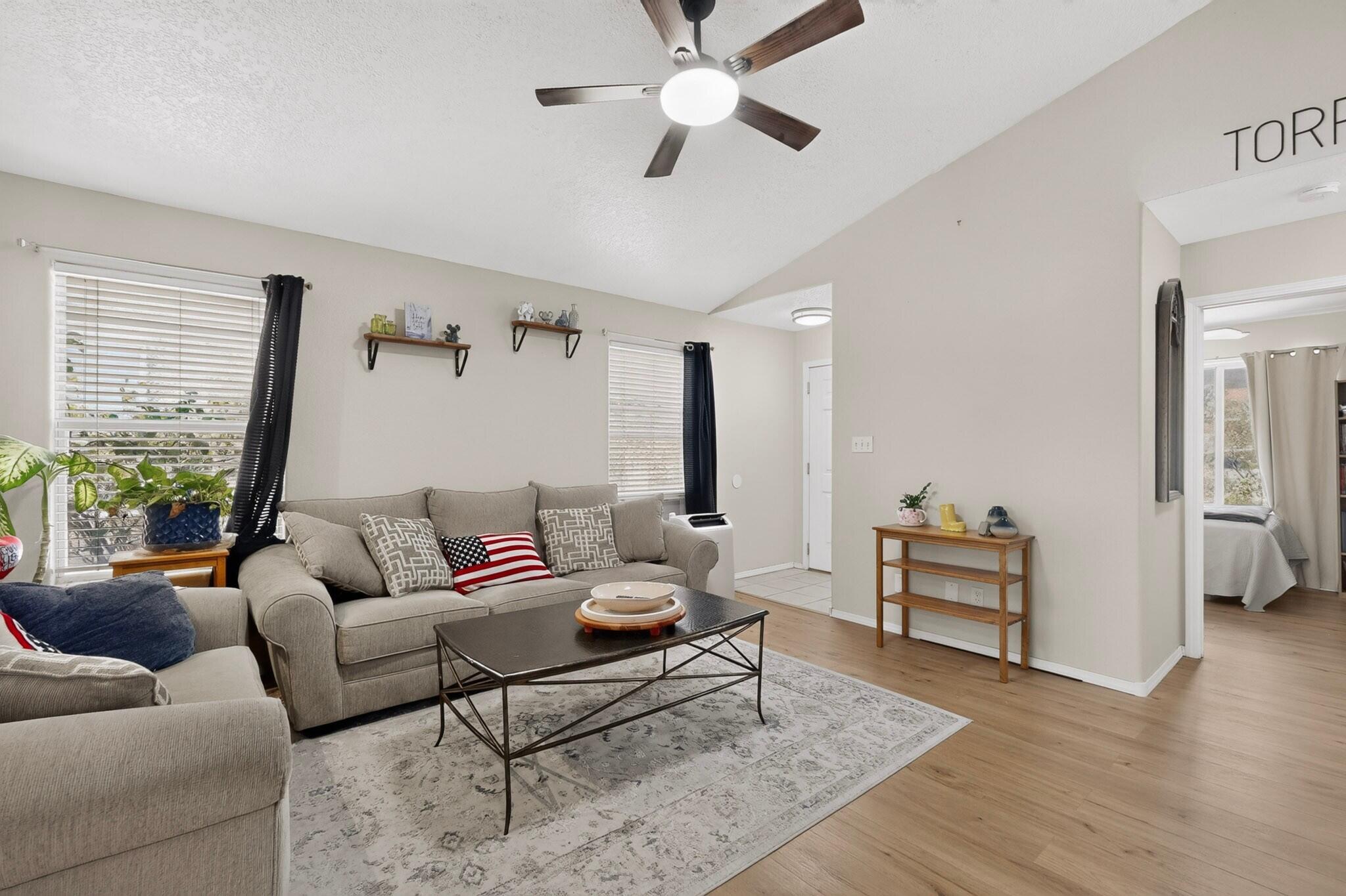 Photo 5 — 819 Corel Drive SW