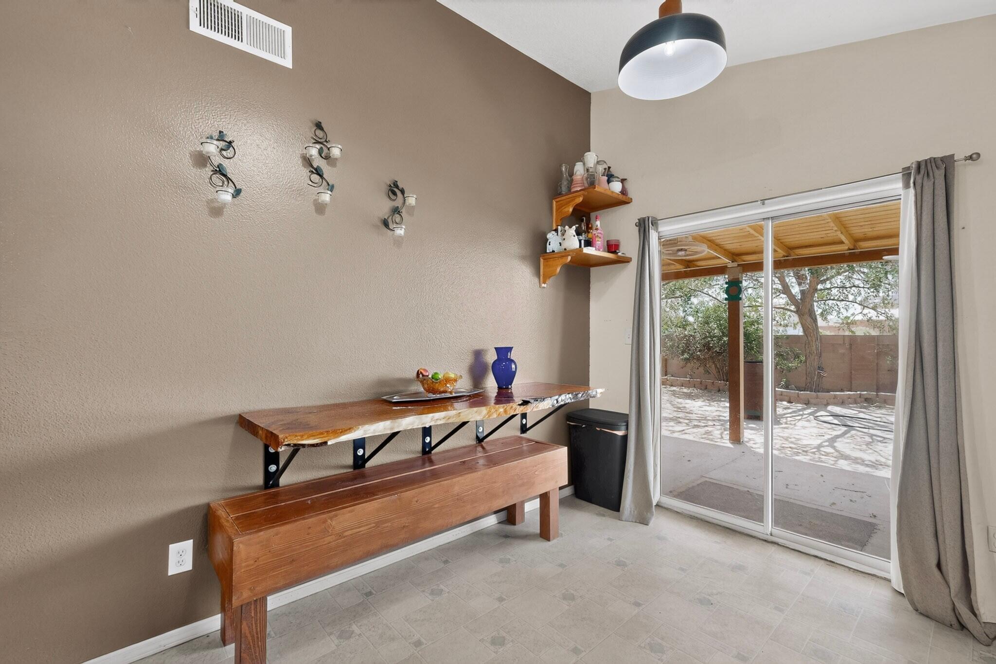 Photo 8 — 819 Corel Drive SW