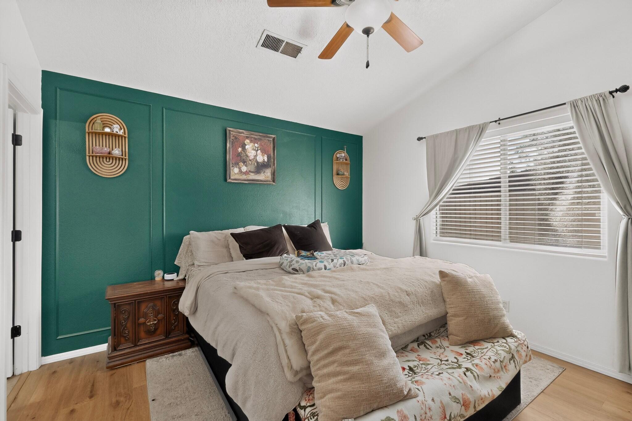 Photo 9 — 819 Corel Drive SW